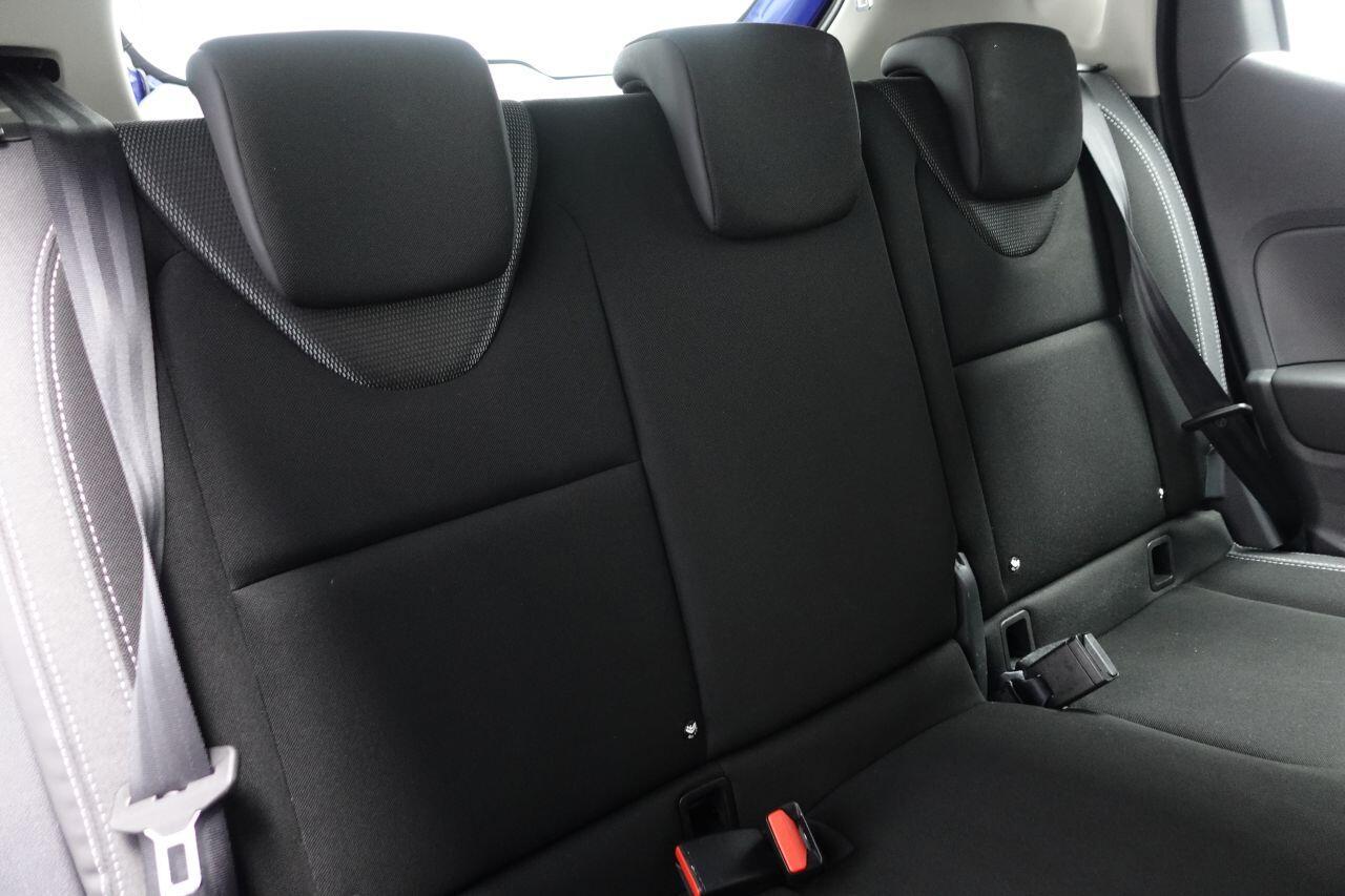 Renault Clio - Image 18