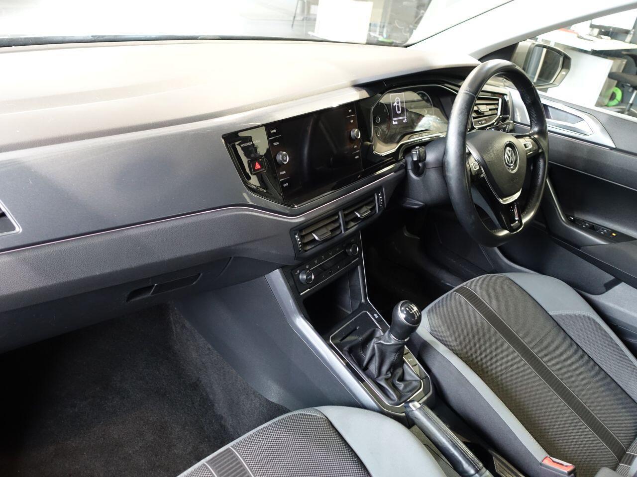 Volkswagen Polo - Image 13