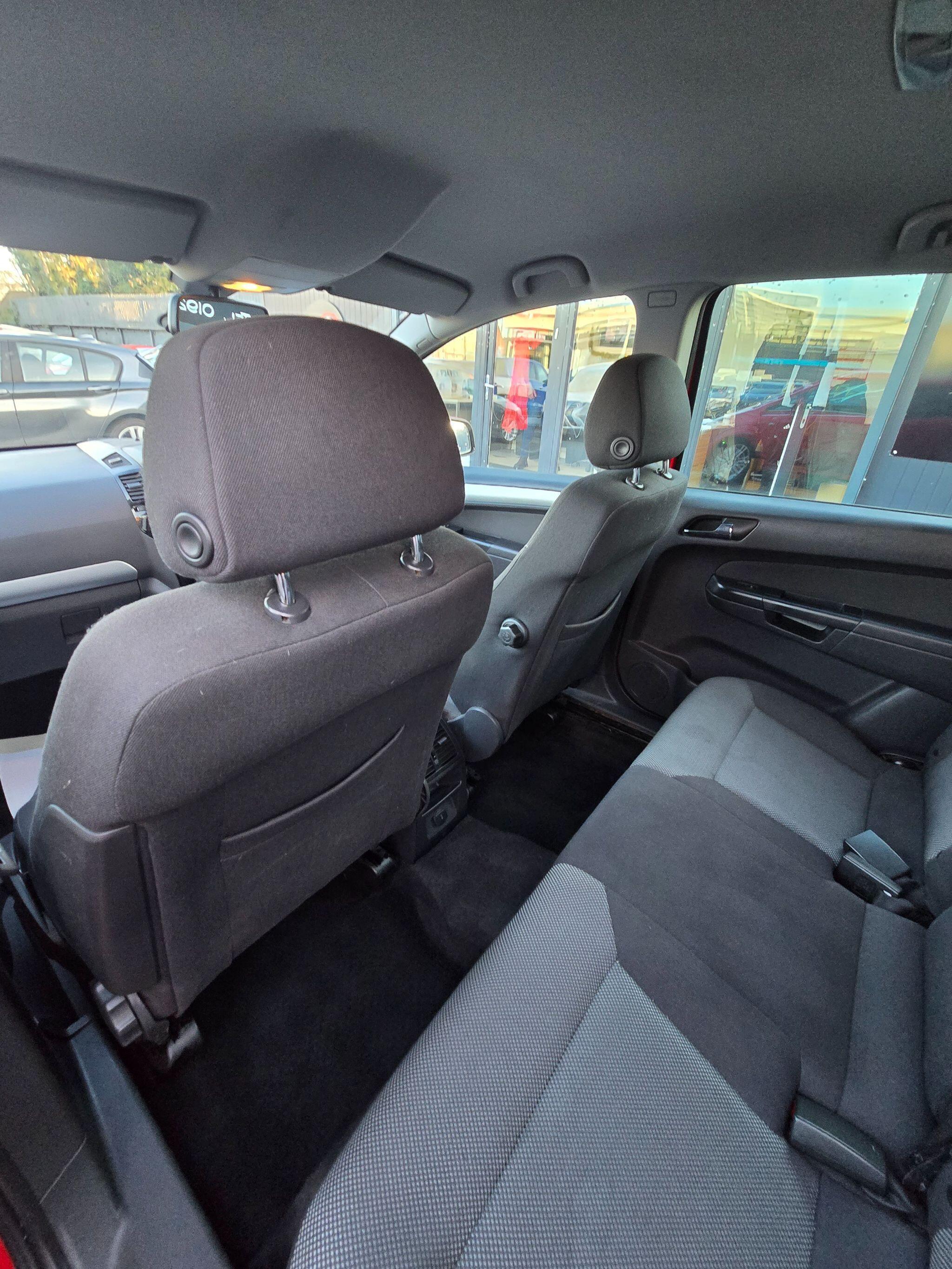 Vauxhall Zafira - Image 40