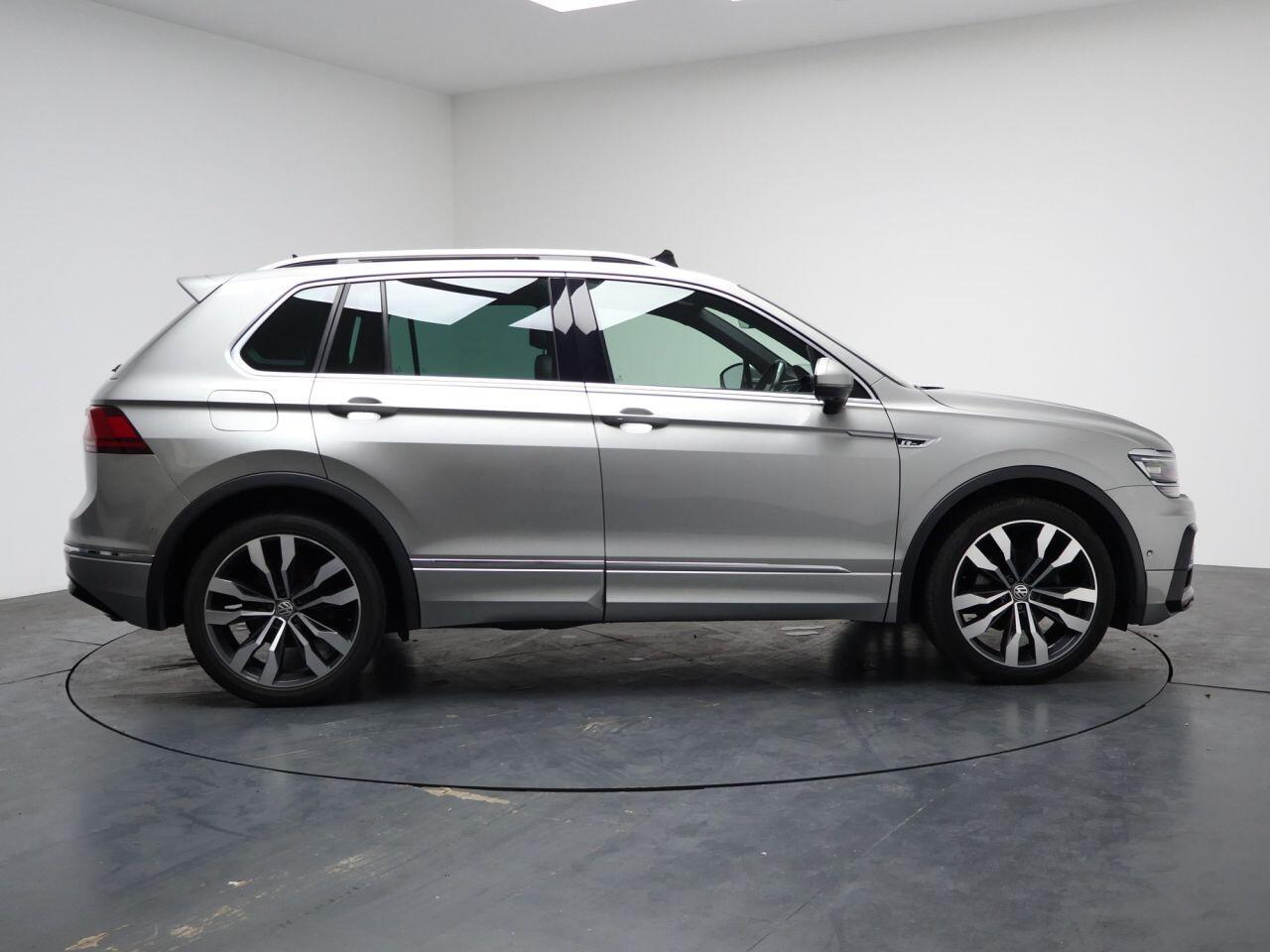 Volkswagen Tiguan - Image 10