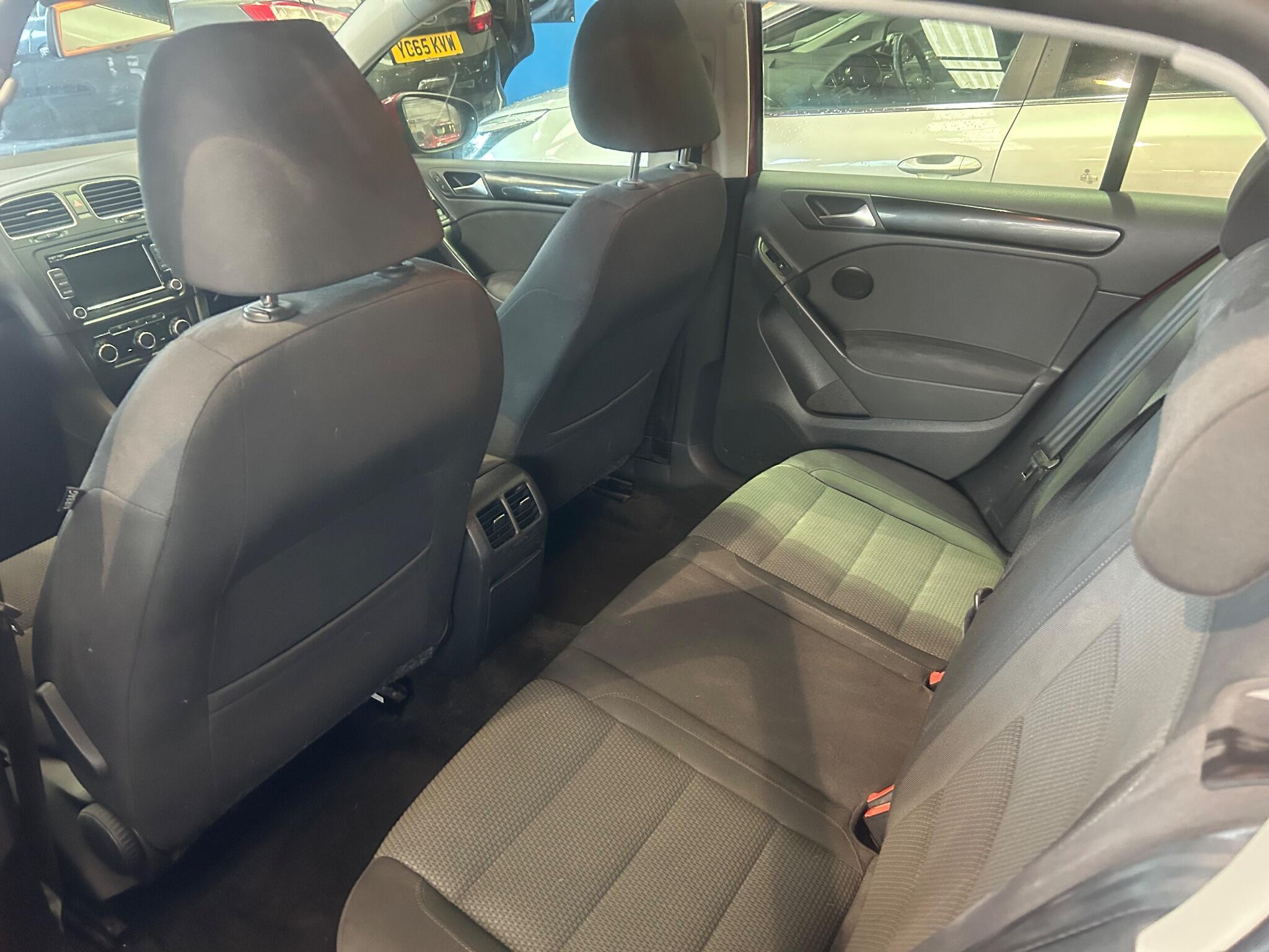 Volkswagen Golf - Image 20