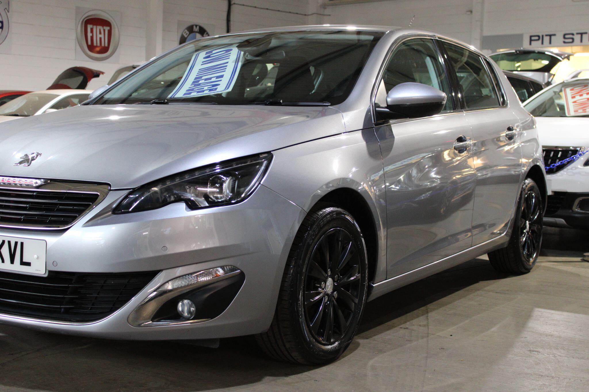 Peugeot 308 - Image 12