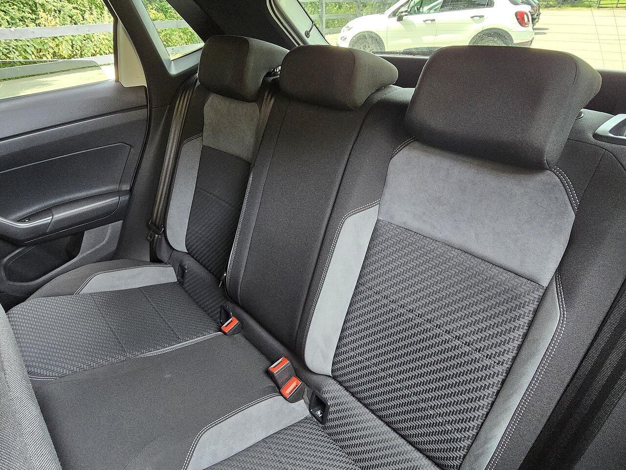 Volkswagen Polo - Image 17