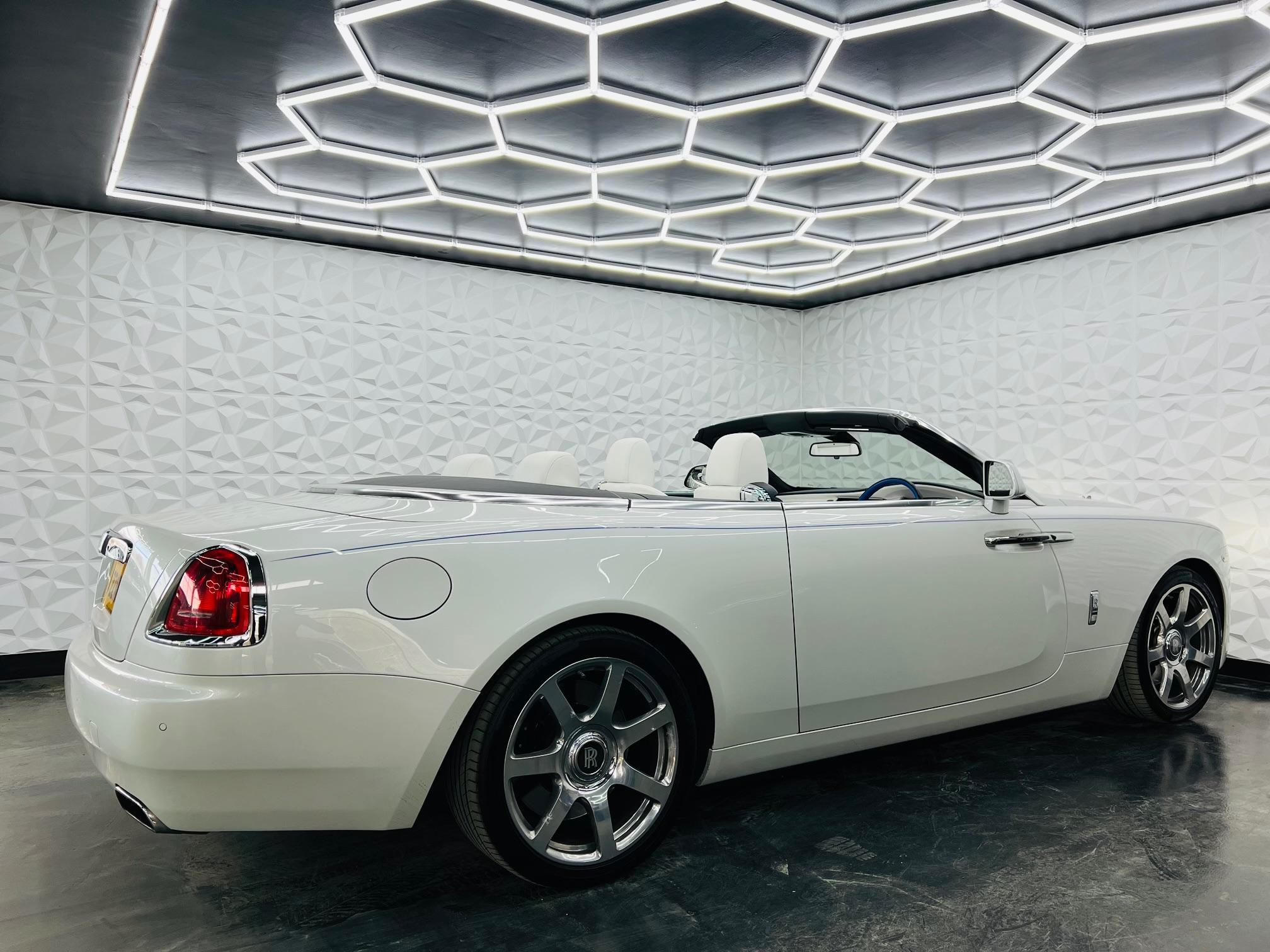 Rolls-Royce Dawn - Image 25