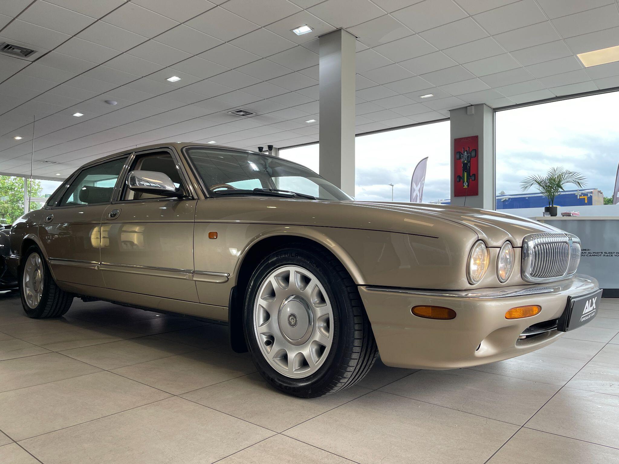 Daimler Super V8 - Image 4