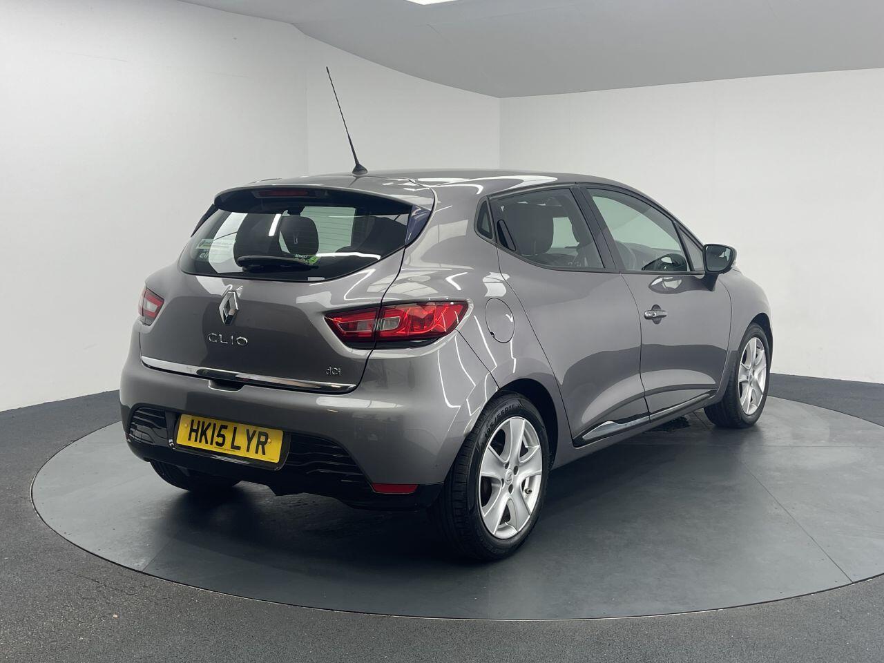 Renault Clio - Image 24