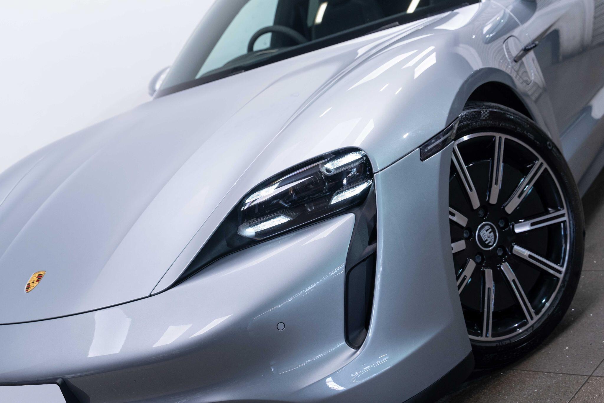 Porsche Taycan - Image 42