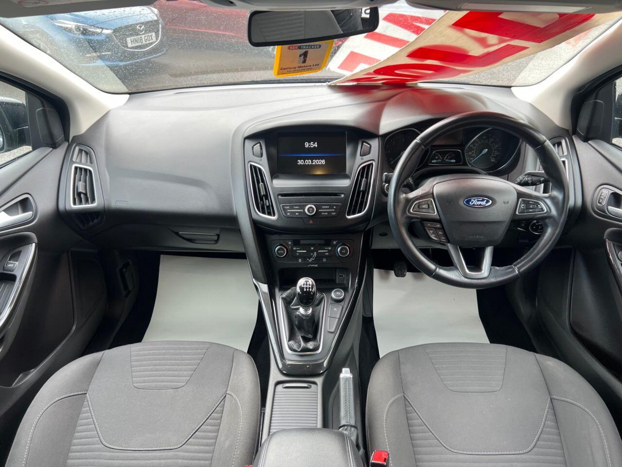 Ford Focus - Image 18