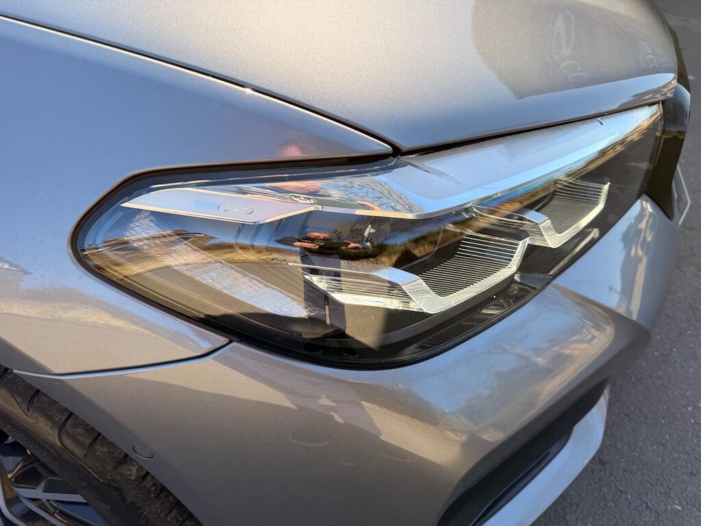 BMW 5 Series - Image 22