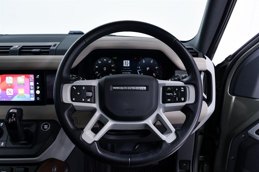 Land Rover Defender 110 - Image 28