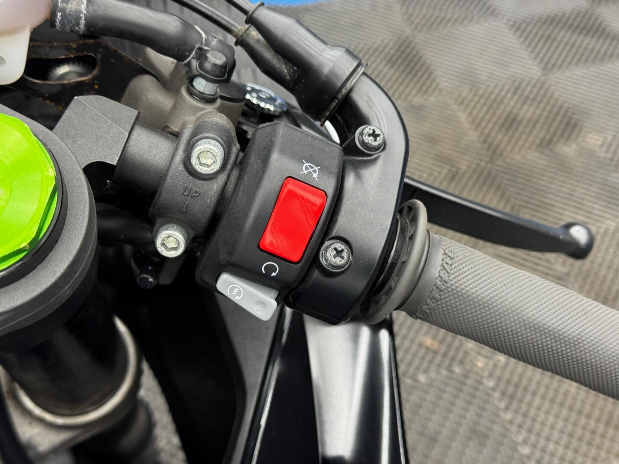 Kawasaki NINJA ZX-6R - Image 12