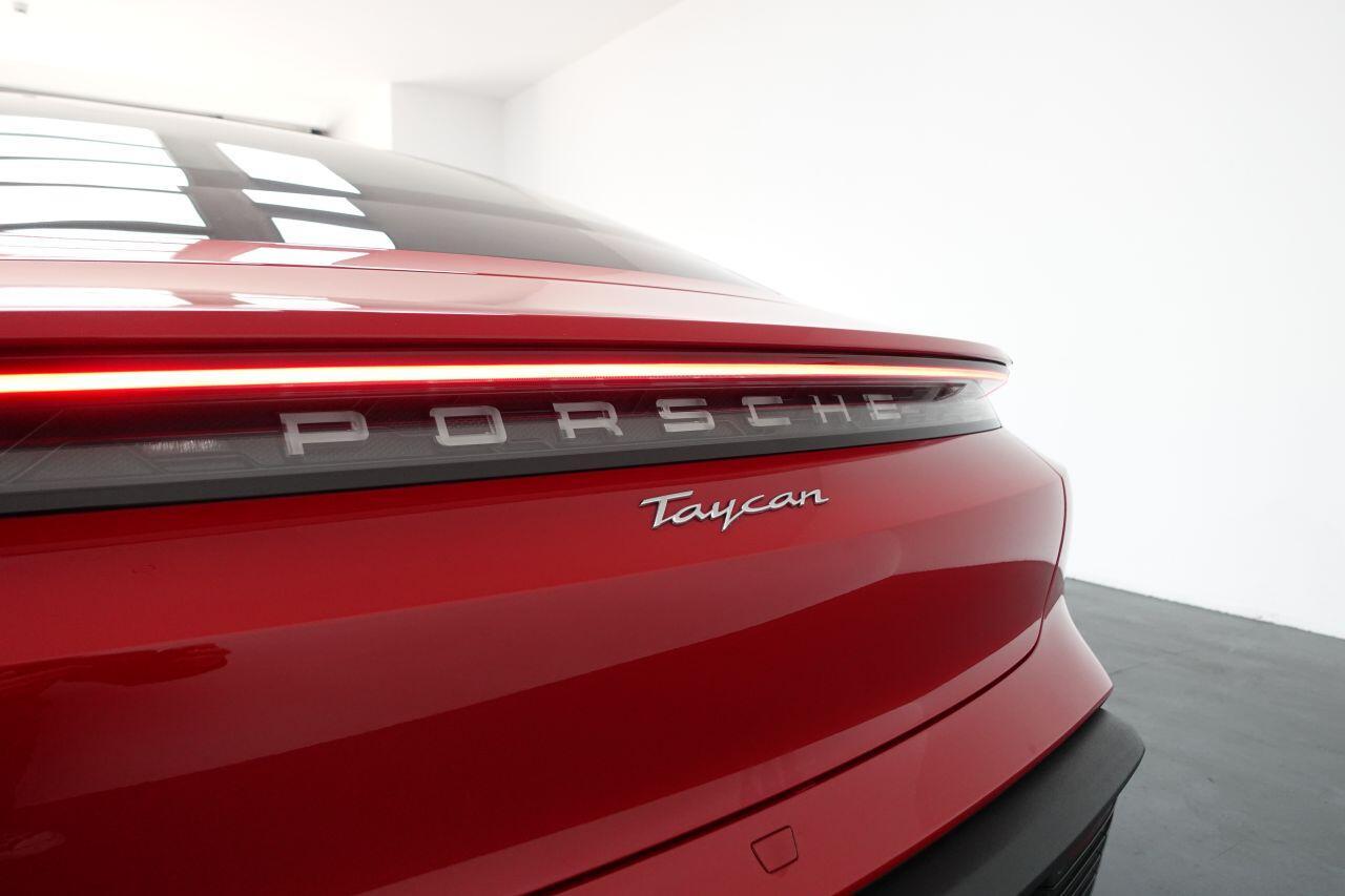 Porsche Taycan - Image 38