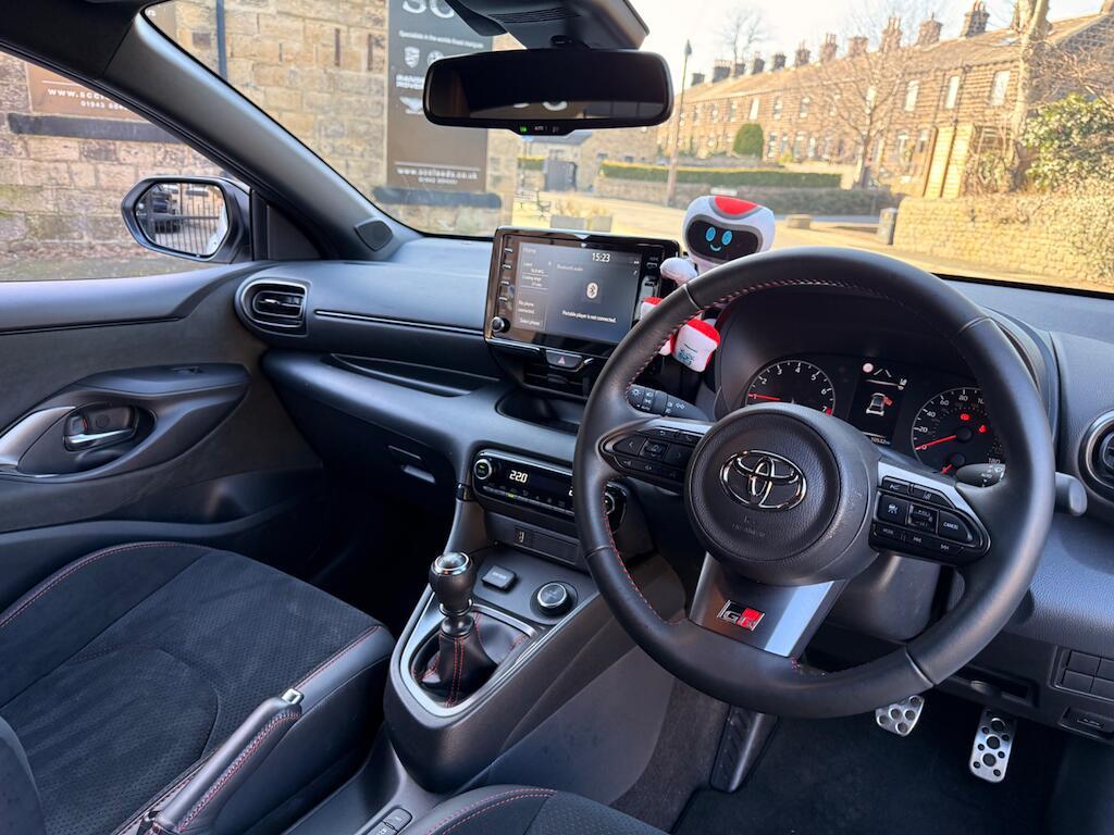 Toyota Yaris - Image 47