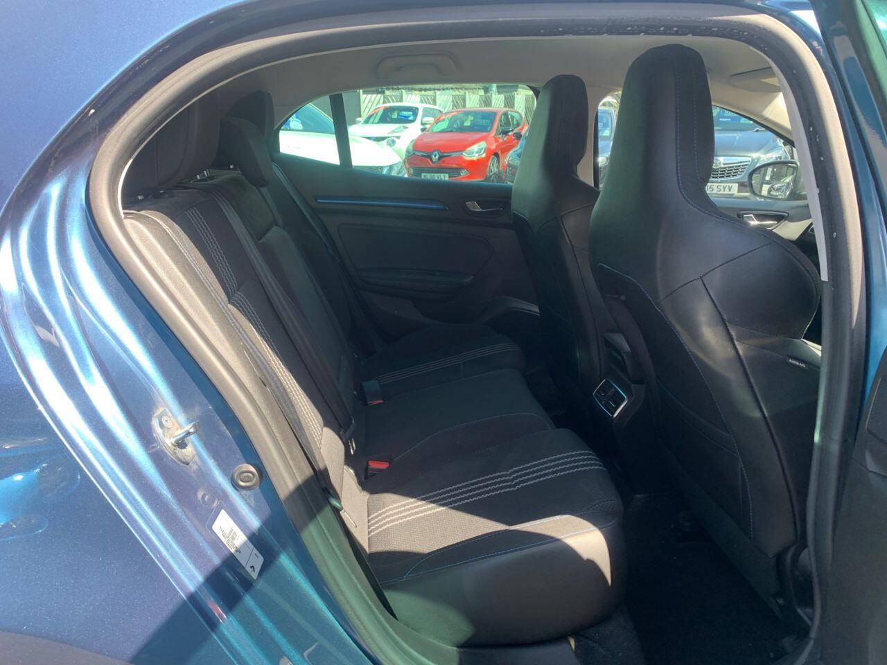 Renault Megane - Image 17