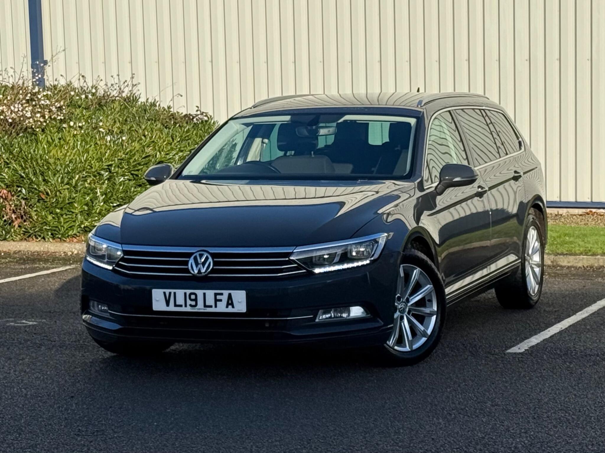 Volkswagen Passat - Image 4