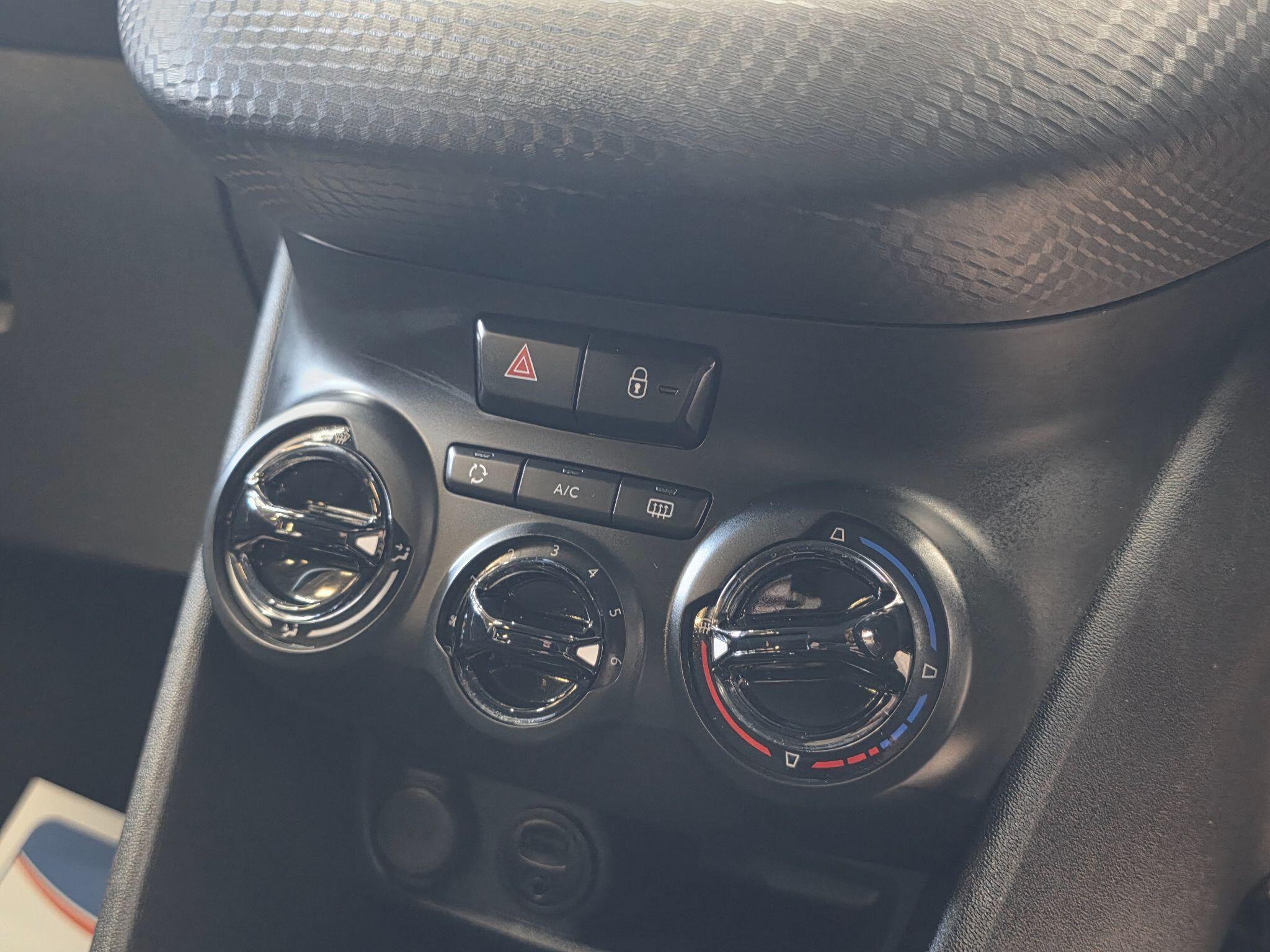 Peugeot 208 - Image 15