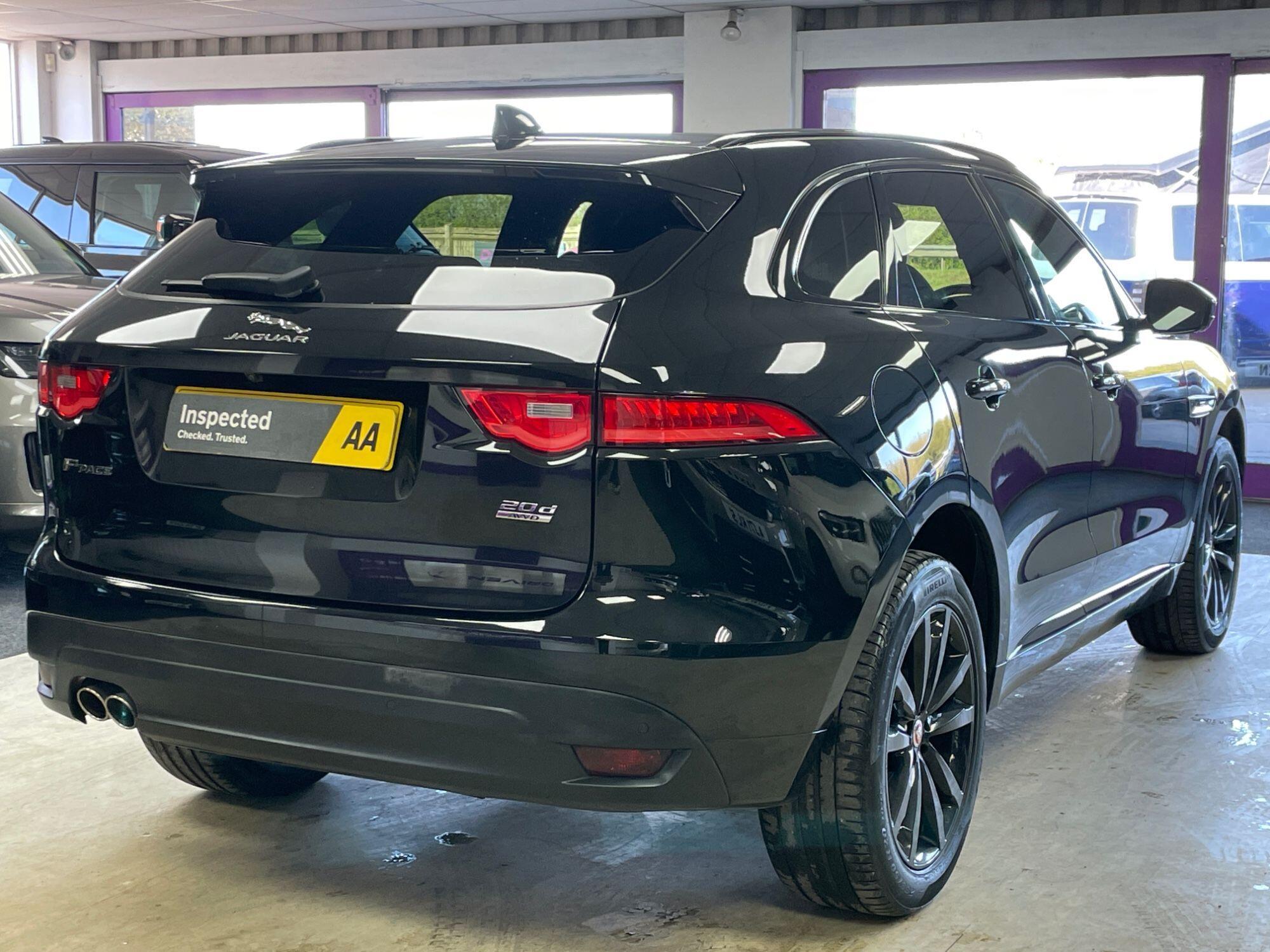 Jaguar F-Pace - Image 10