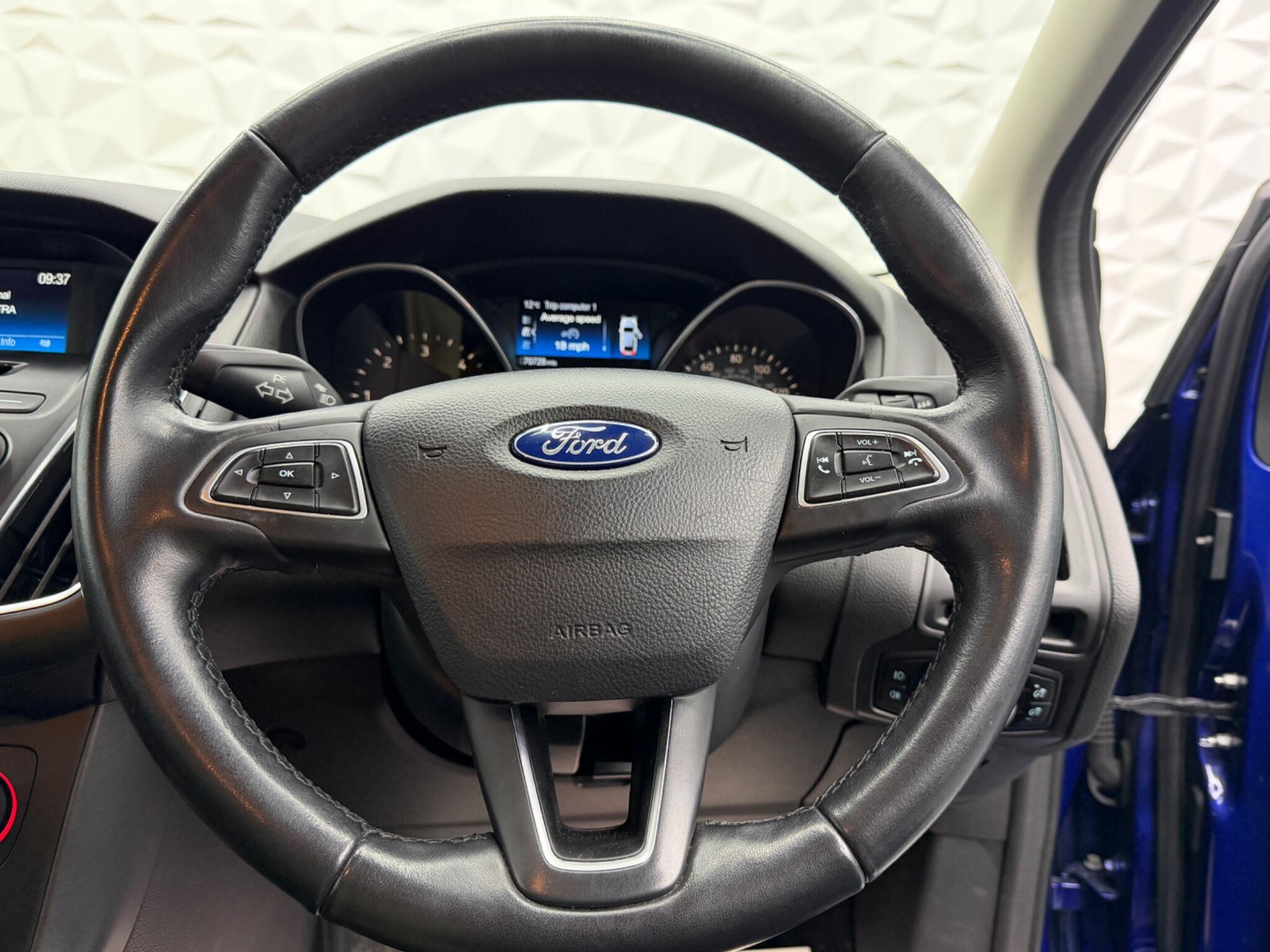 Ford Focus - Image 21