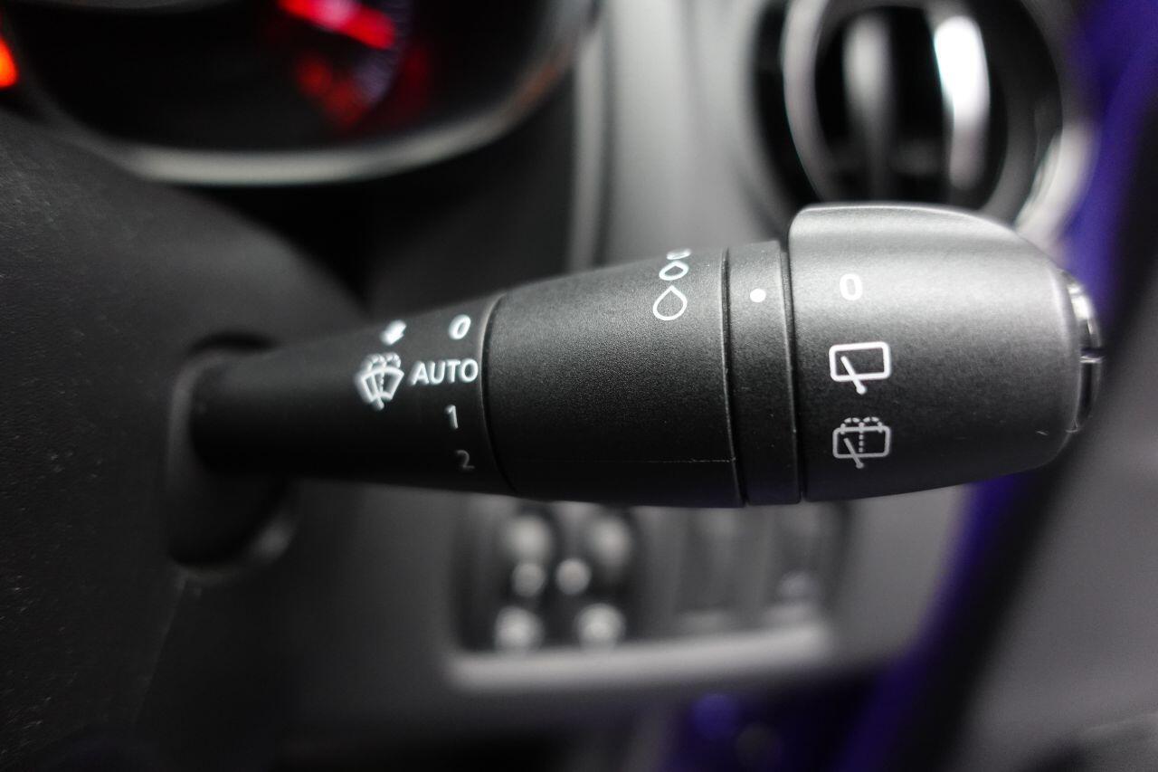 Renault Clio - Image 33