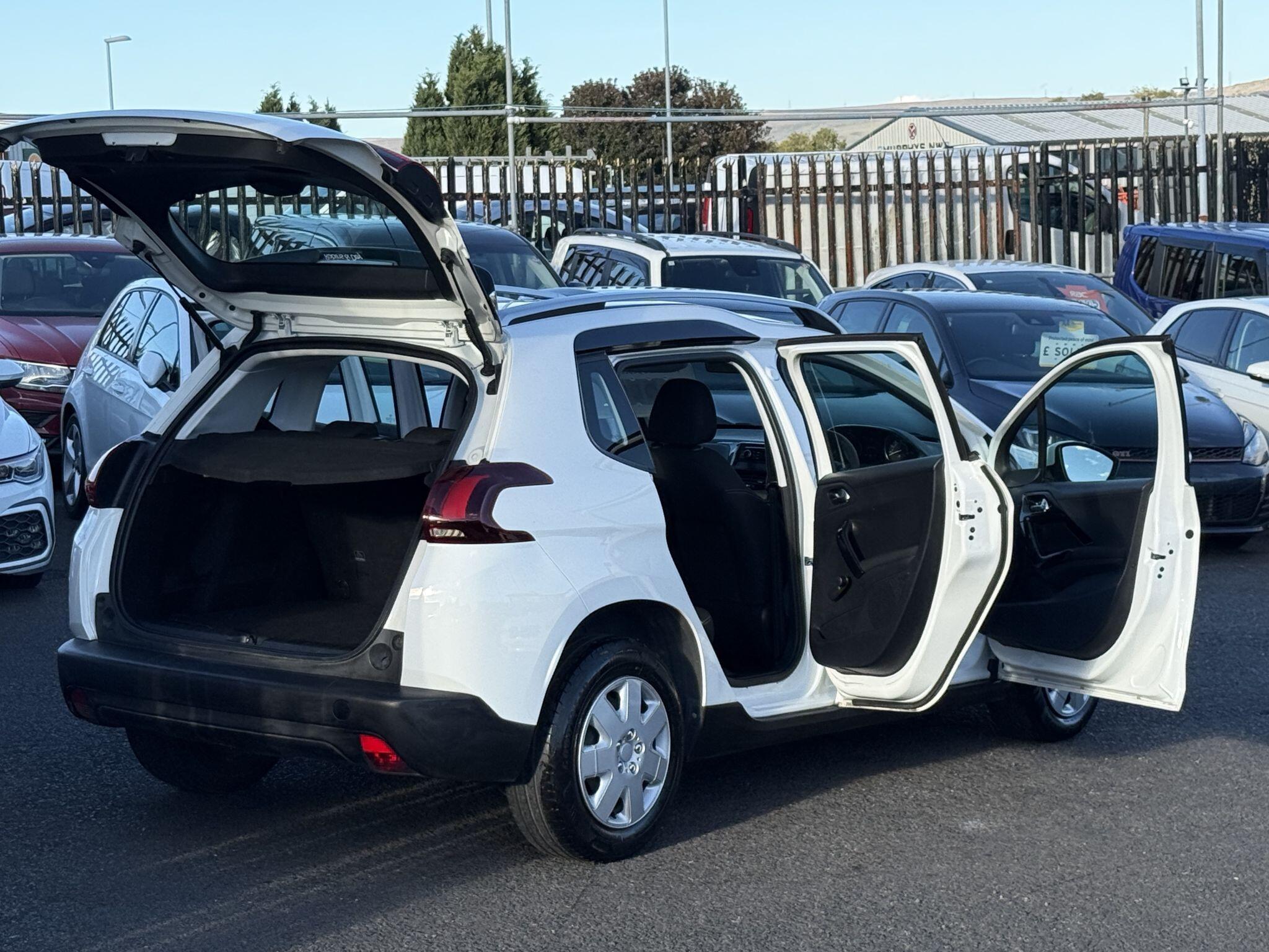Peugeot 2008 - Image 2
