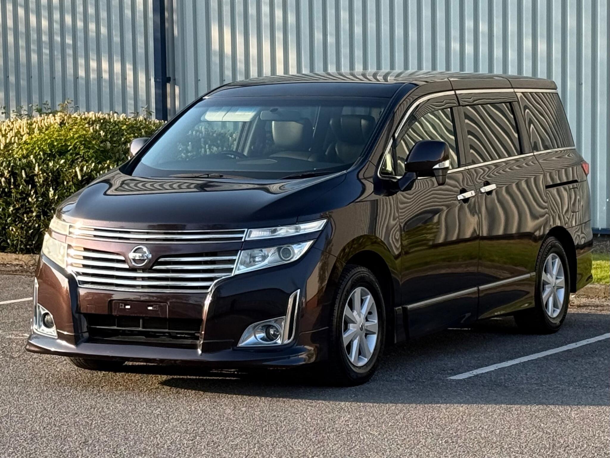 Nissan Elgrand - Image 7