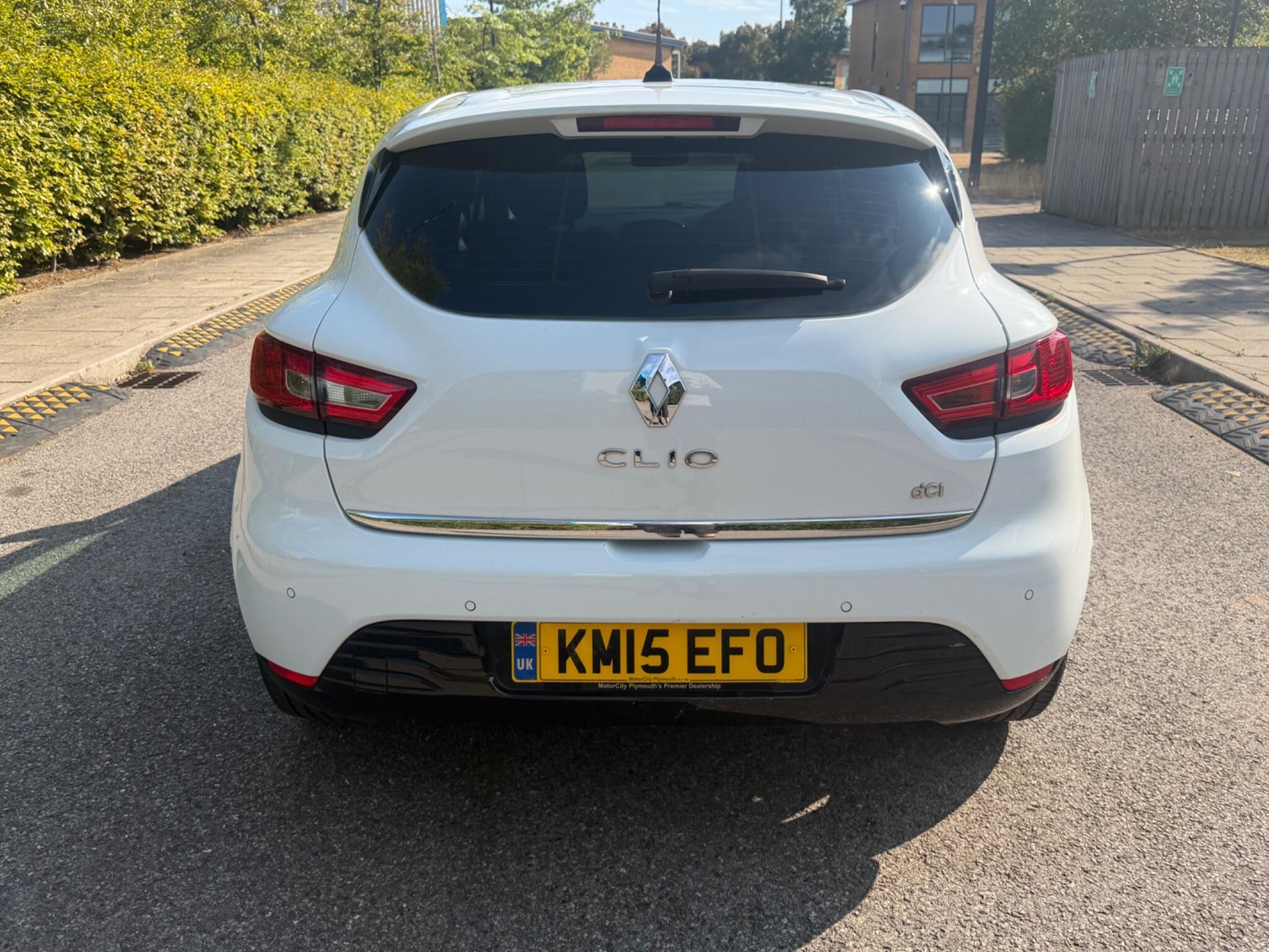 Renault Clio - Image 8