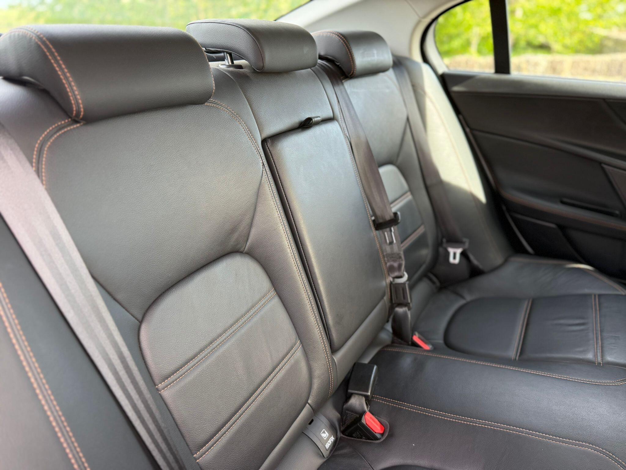 Jaguar XE - Image 30