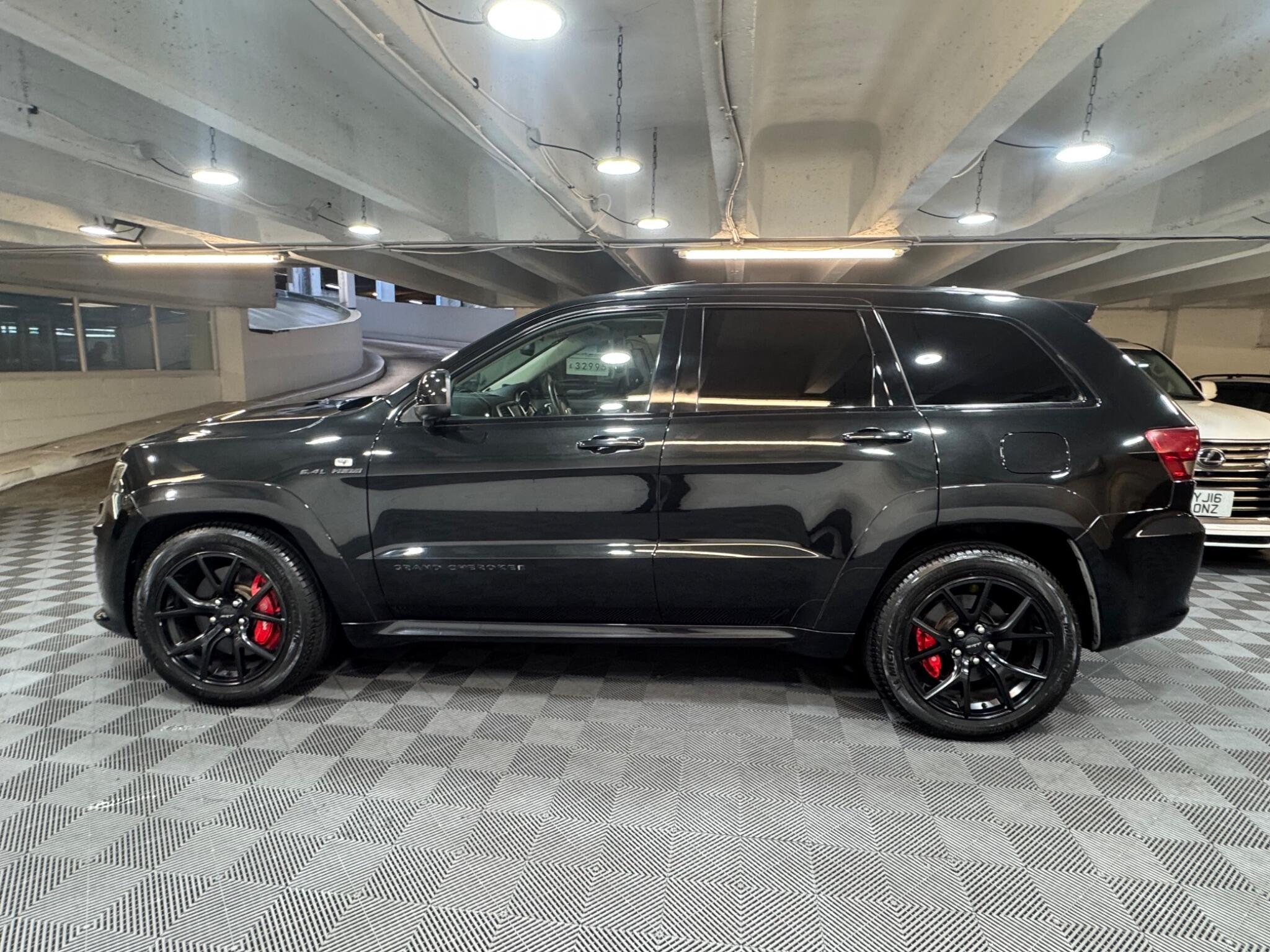 Jeep Grand Cherokee - Image 2