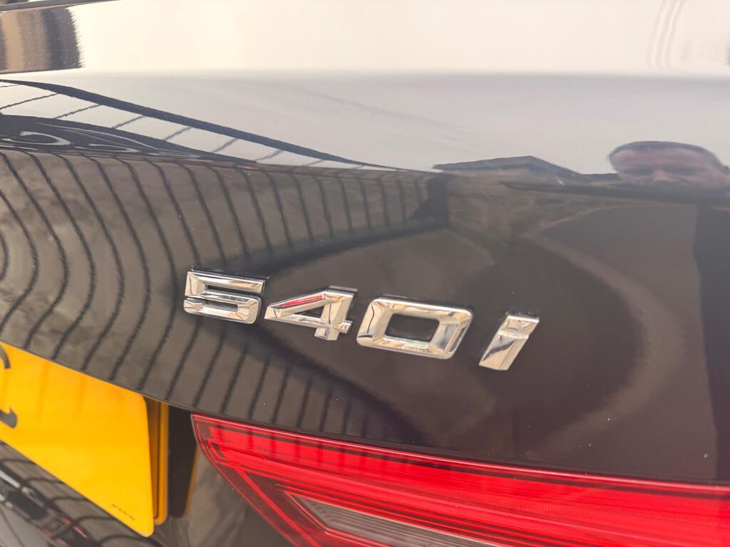 BMW 5 Series - Image 25