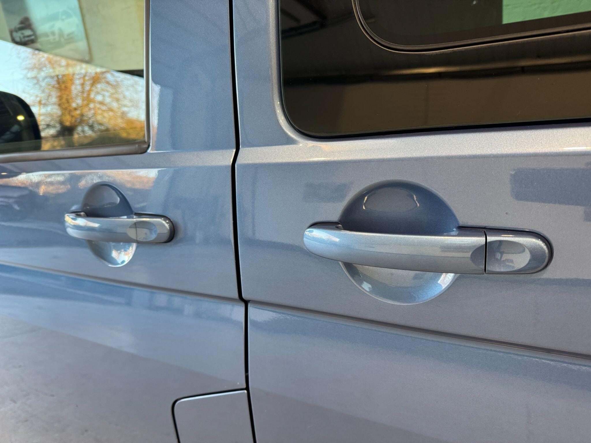 Volkswagen Transporter - Image 87