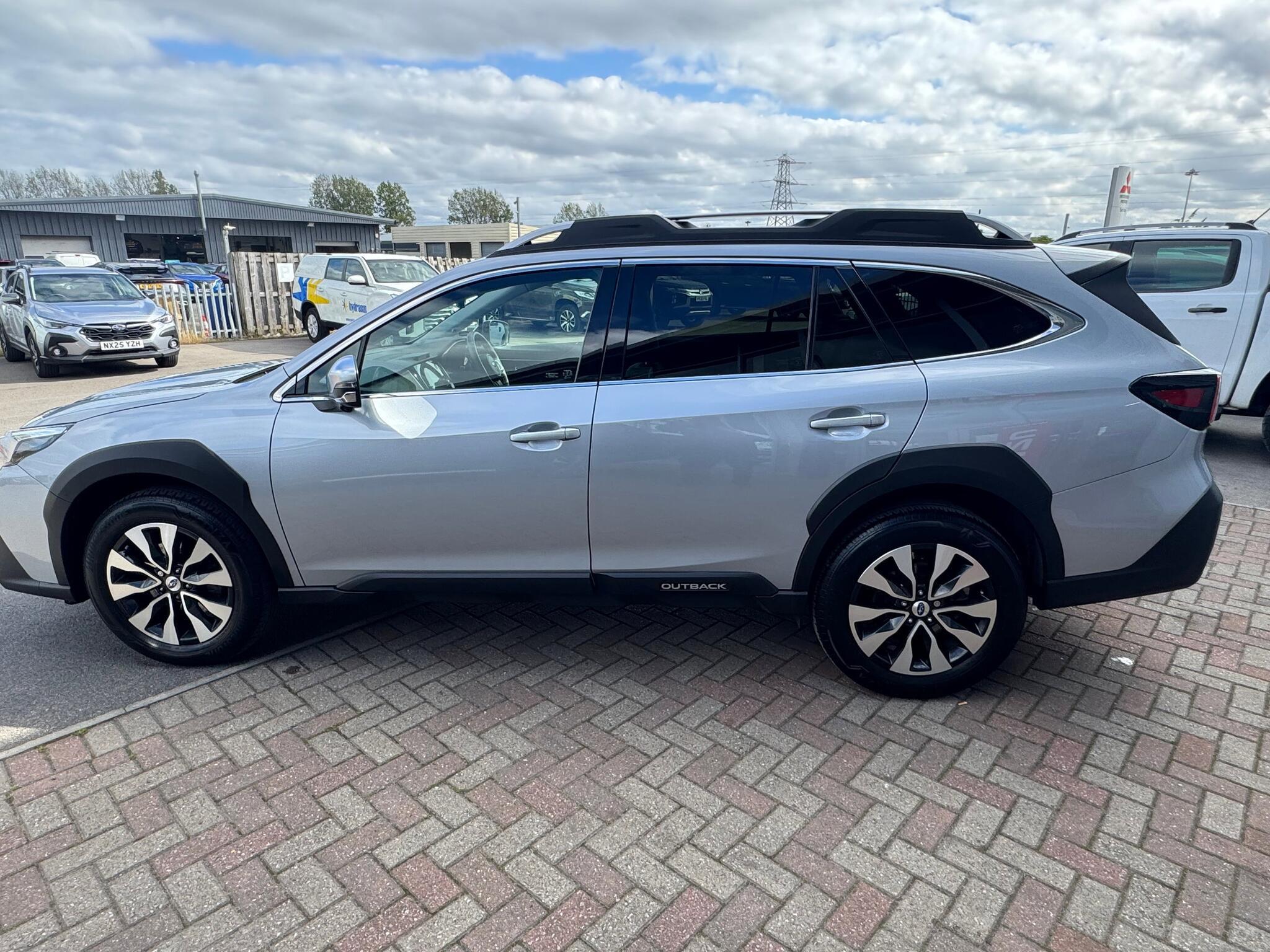 Subaru Outback - Image 7