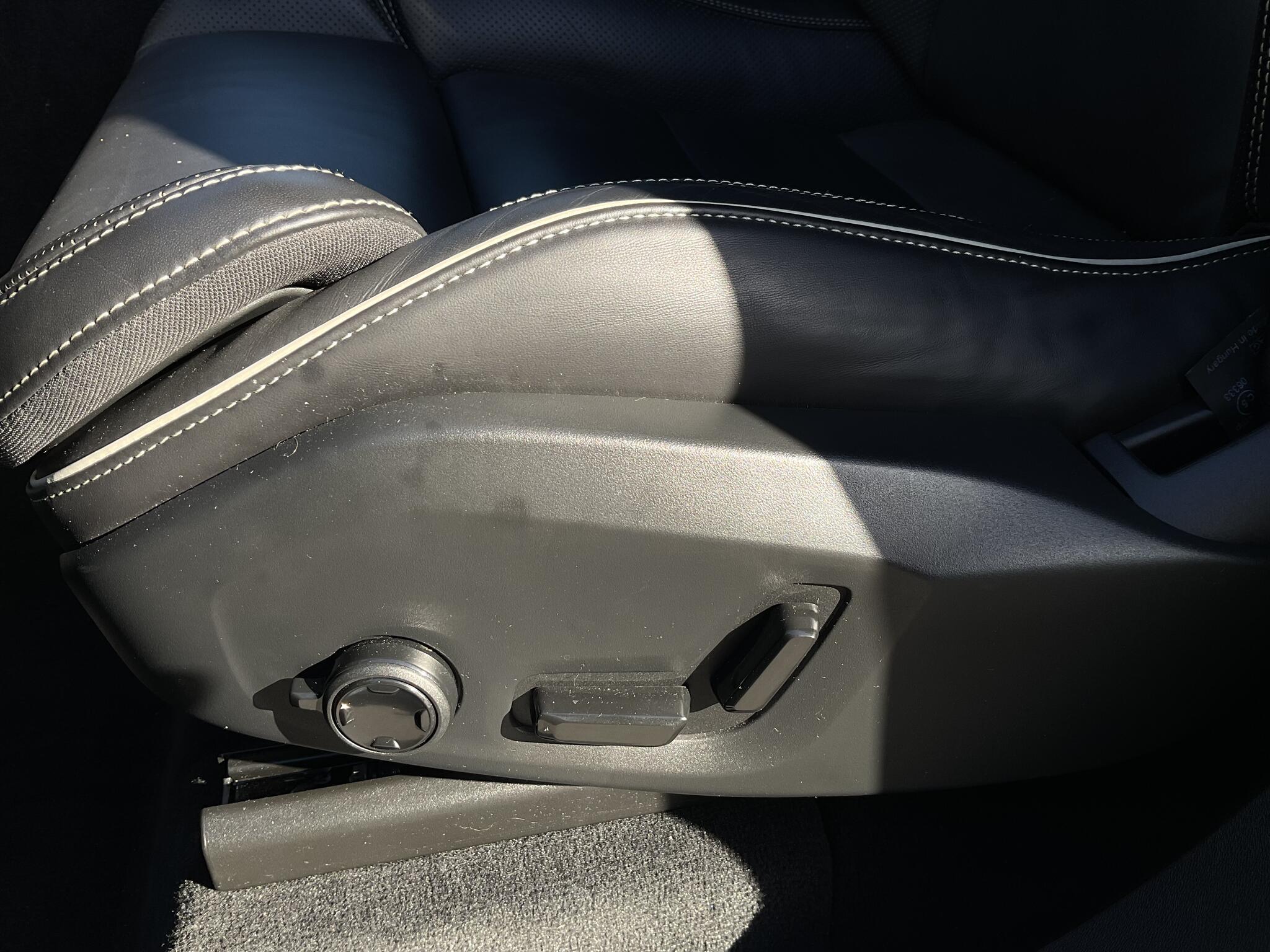 Volvo XC90 - Image 18
