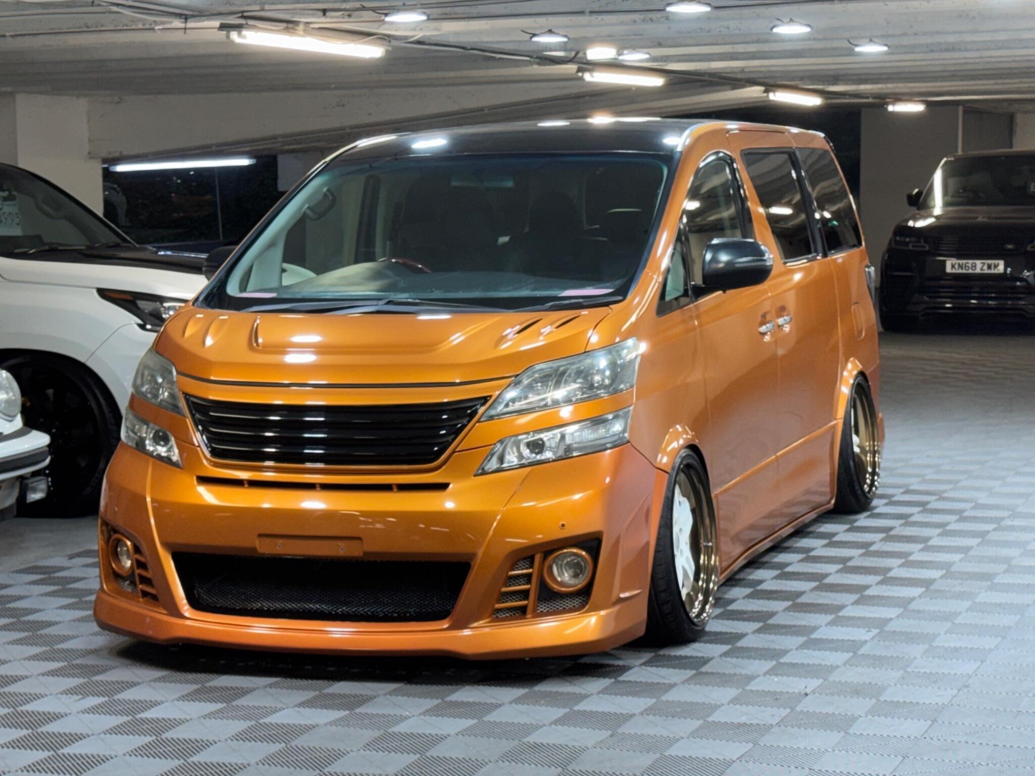Toyota Vellfire - Image 7