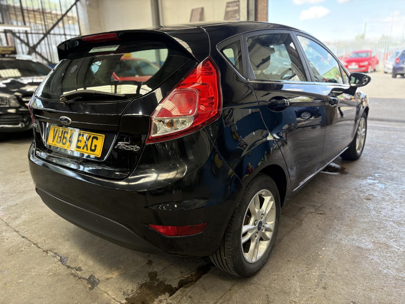 Ford Fiesta - Image 8