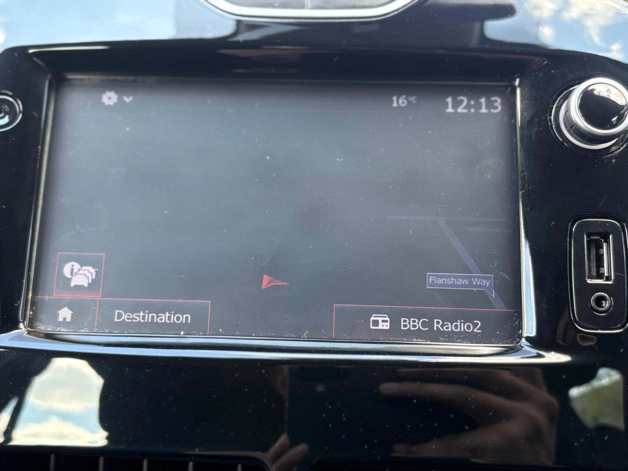 Renault Clio - Image 37