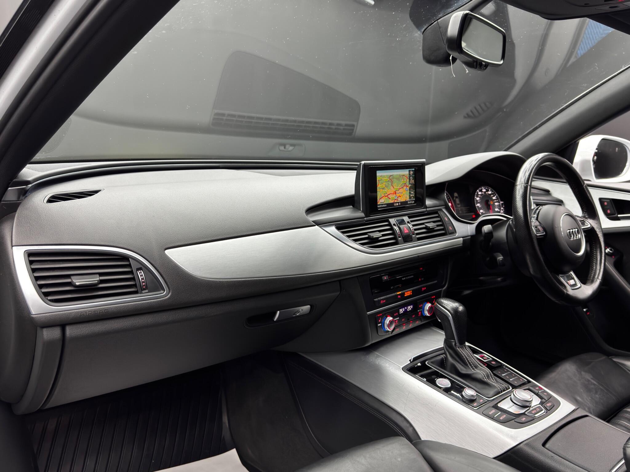 Audi A6 Saloon - Image 11