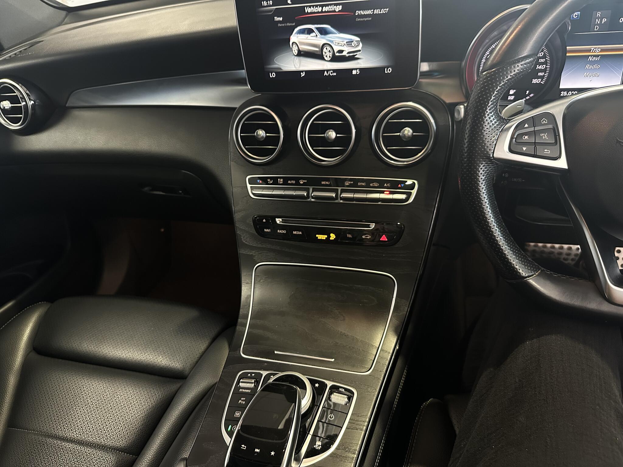 Mercedes GLC - Image 12