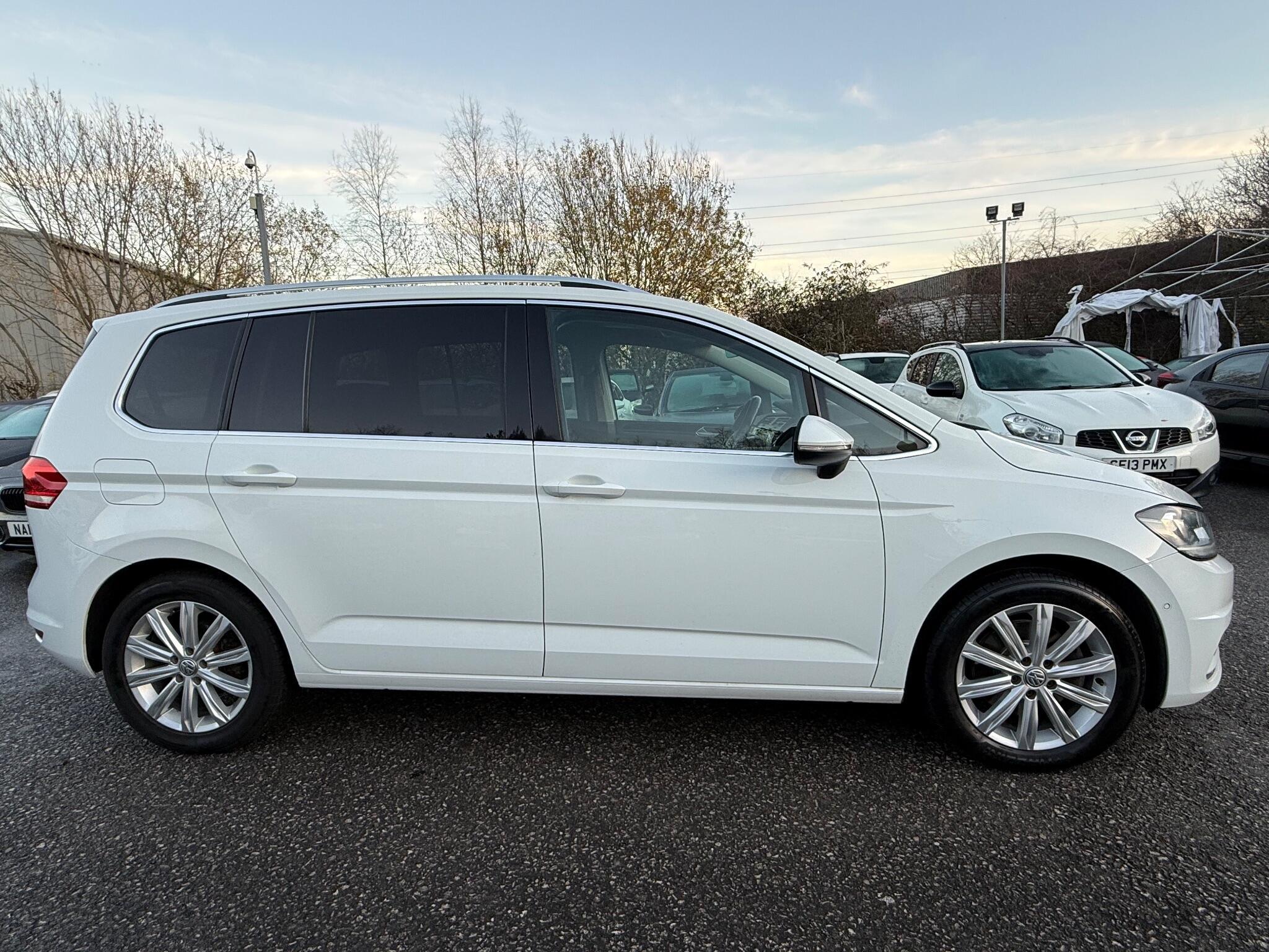 Volkswagen Touran - Image 17