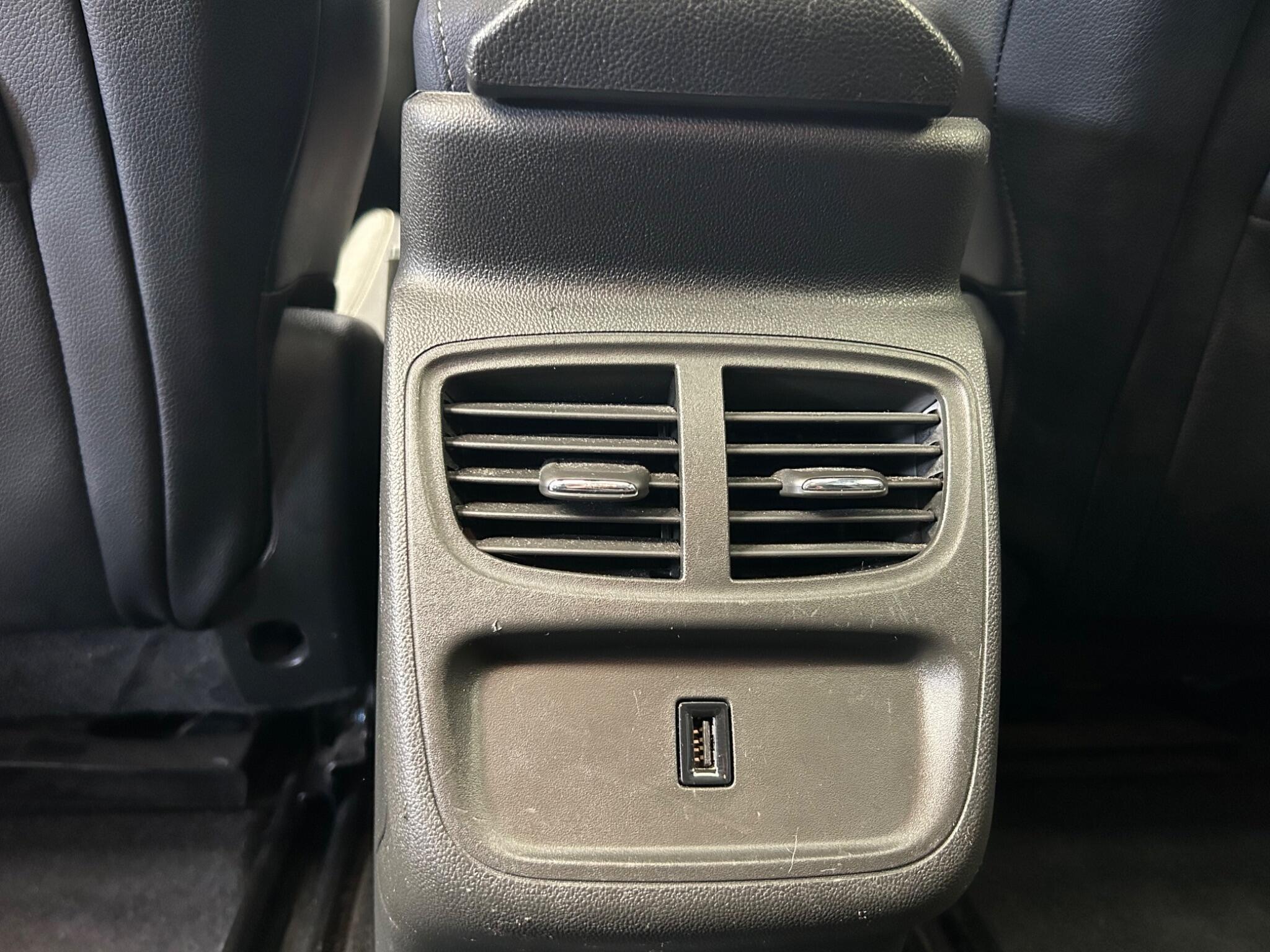 Vauxhall Grandland X - Image 26