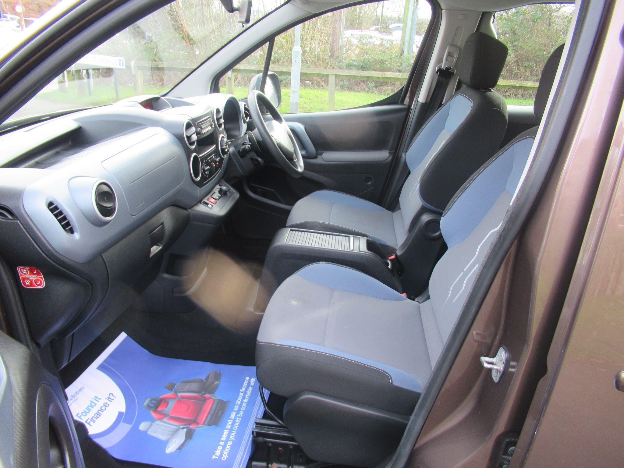 Peugeot Partner Tepee - Image 13