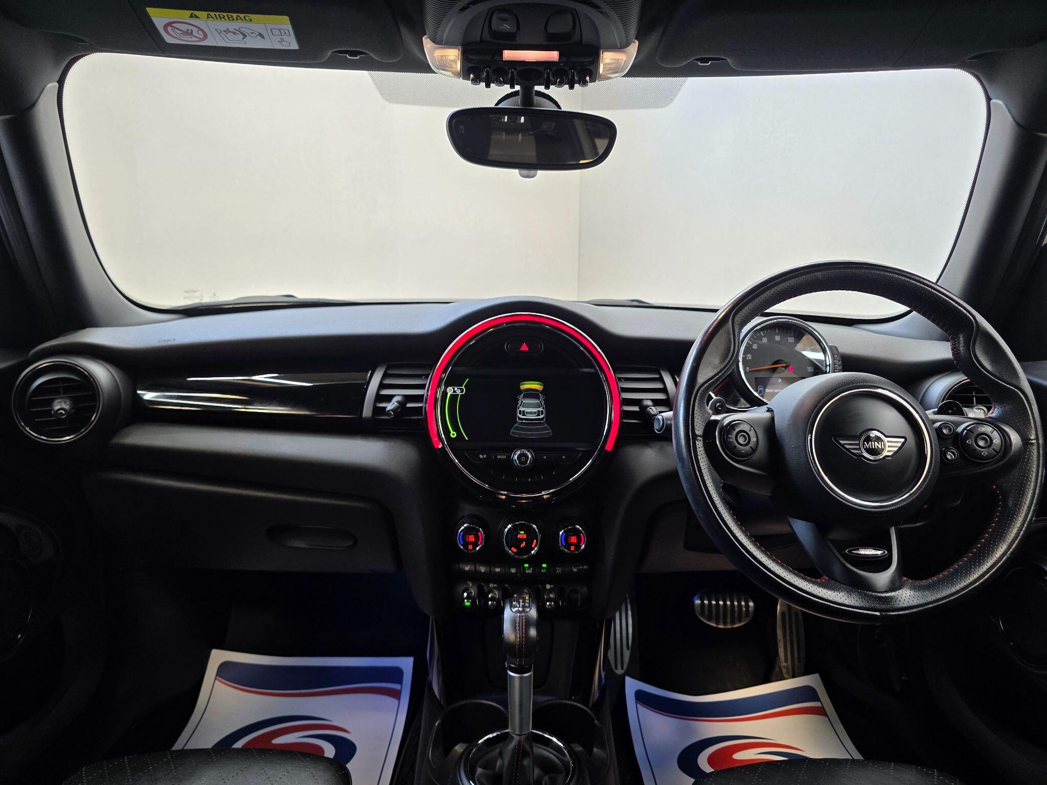 MINI Hatch - Image 14