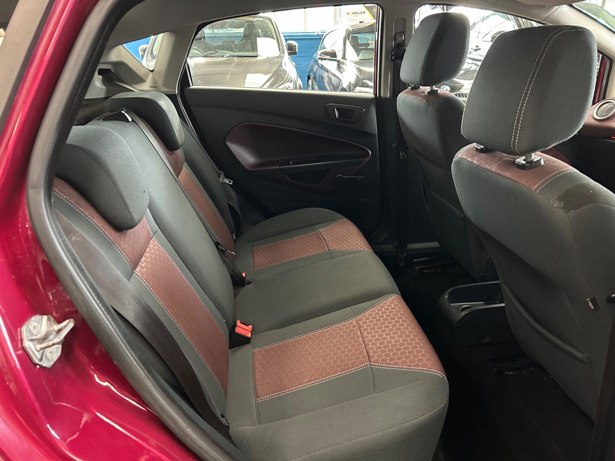 Ford Fiesta - Image 18