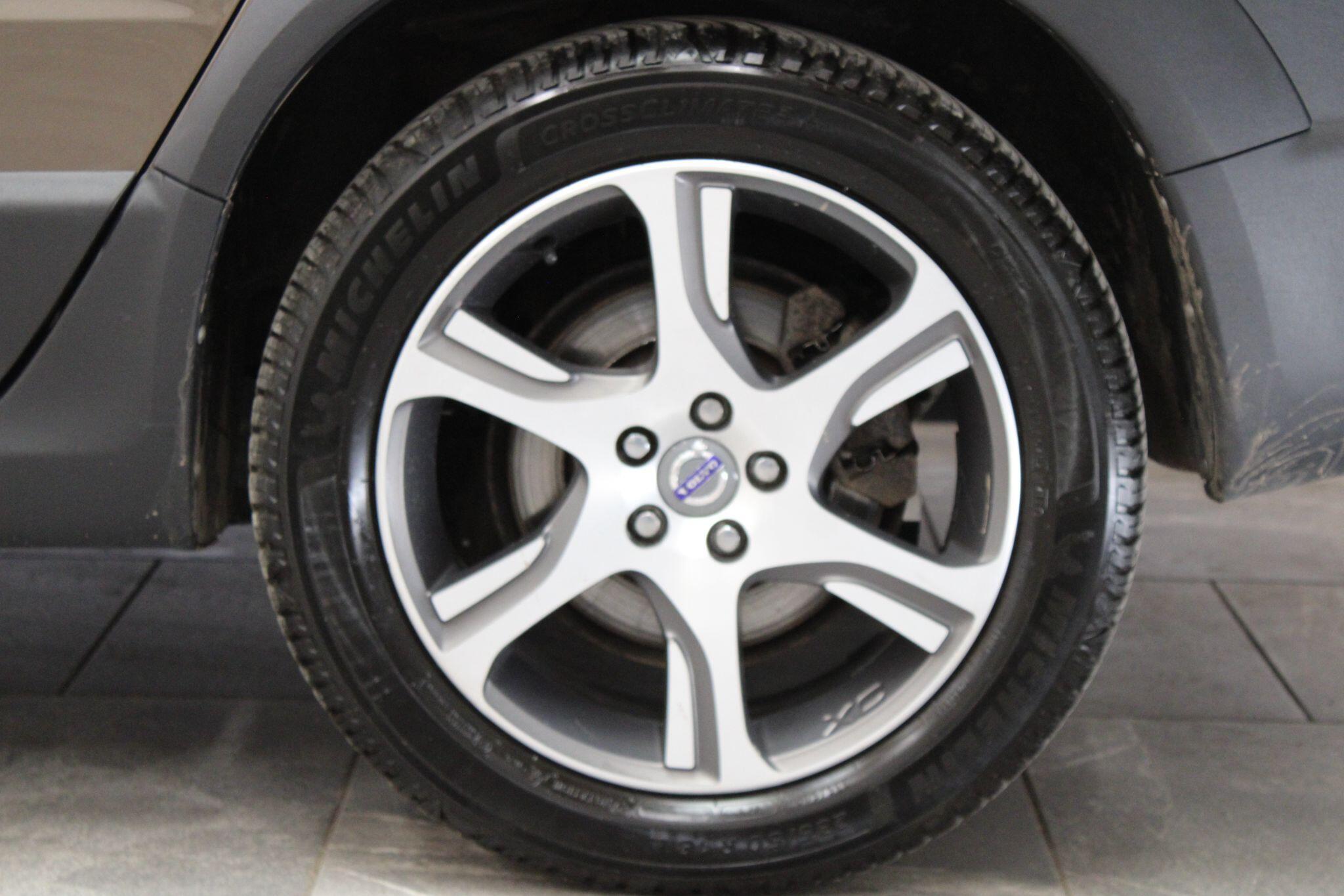 Volvo XC70 - Image 23