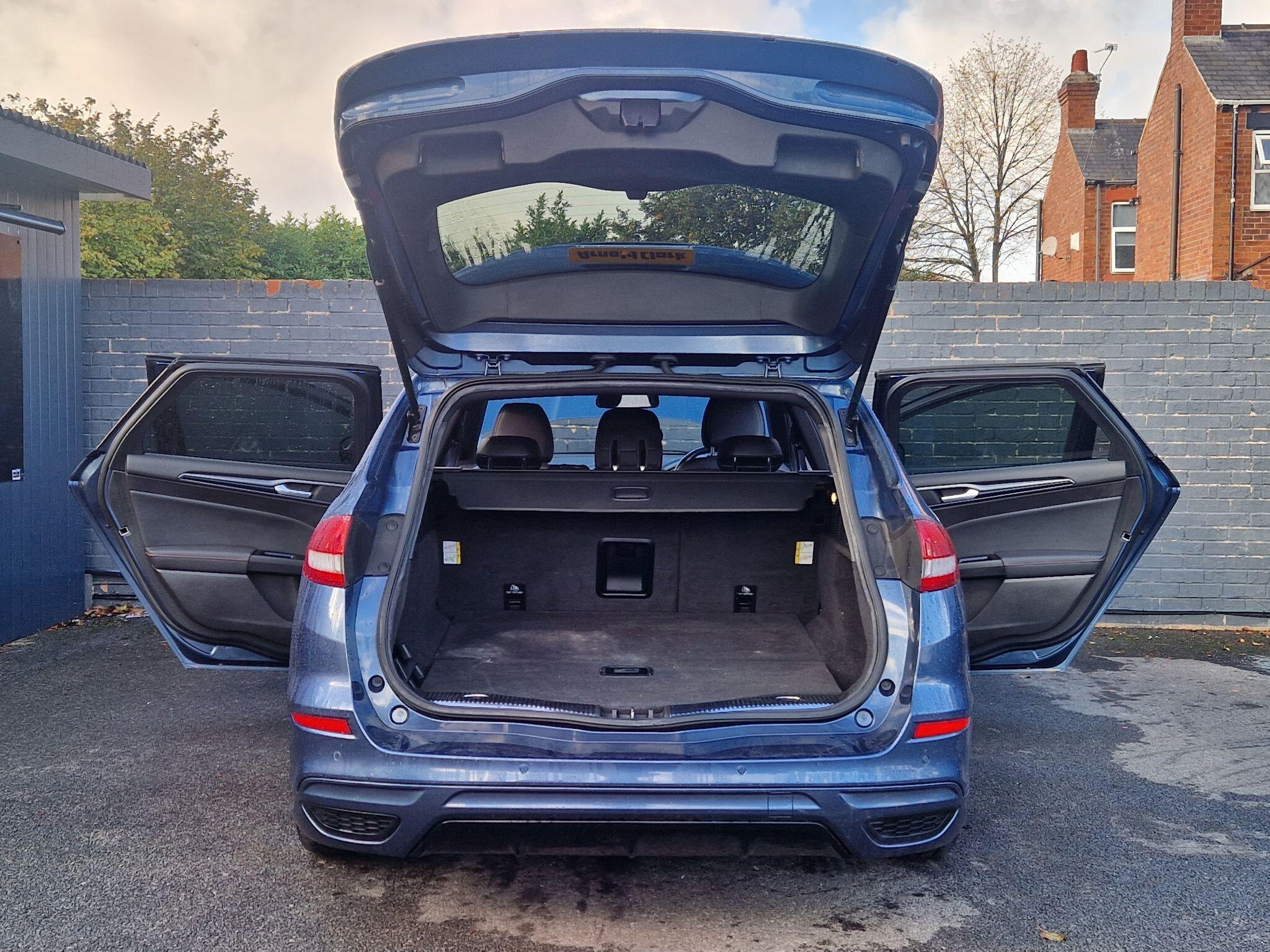 Ford Mondeo - Image 20