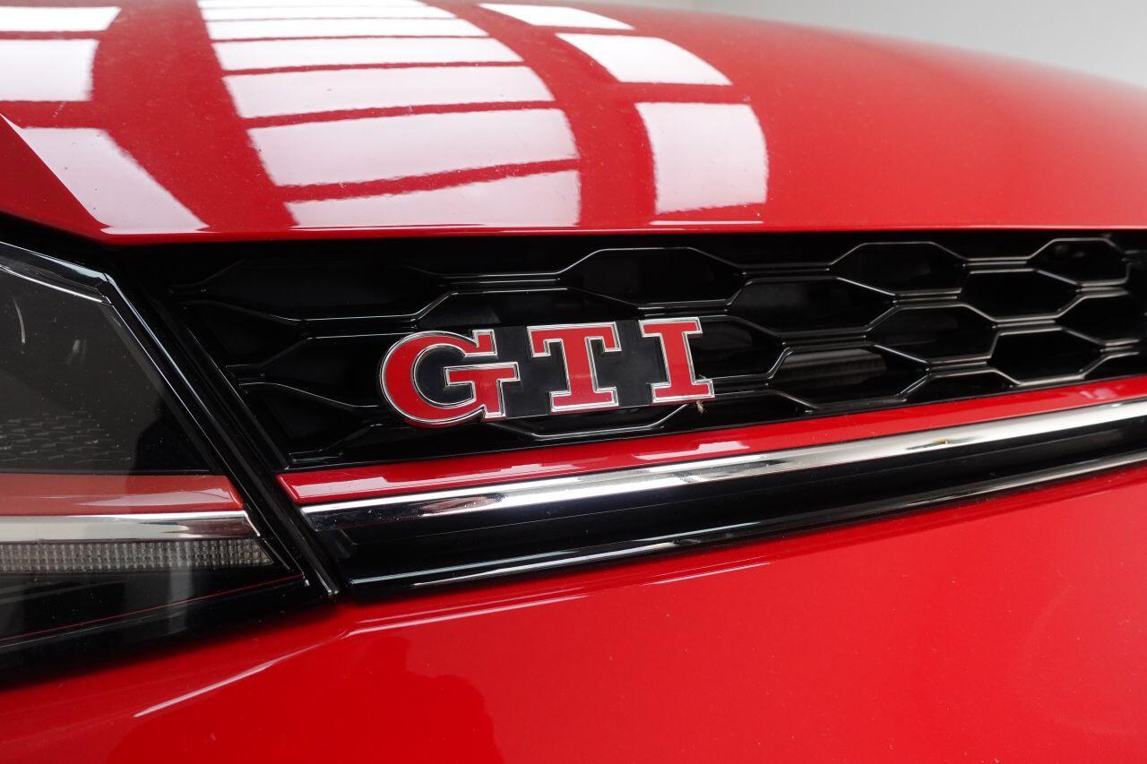 Volkswagen Golf - Image 15