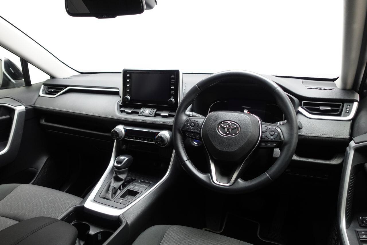 Toyota RAV4 - Image 15
