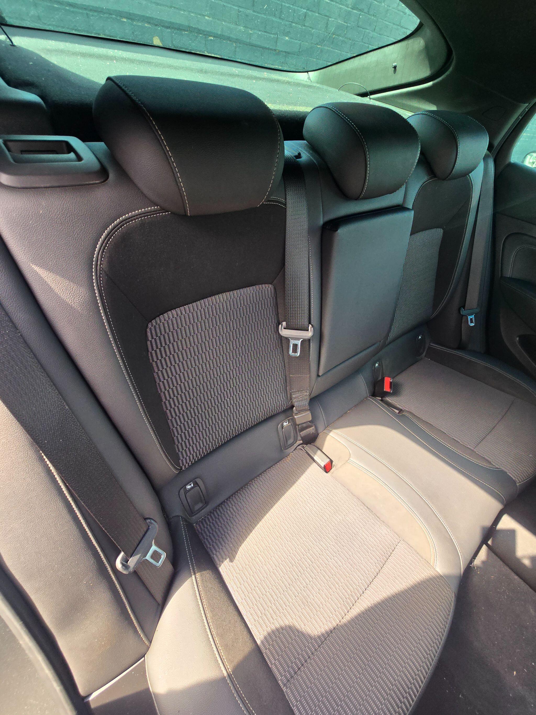 Vauxhall Insignia - Image 33