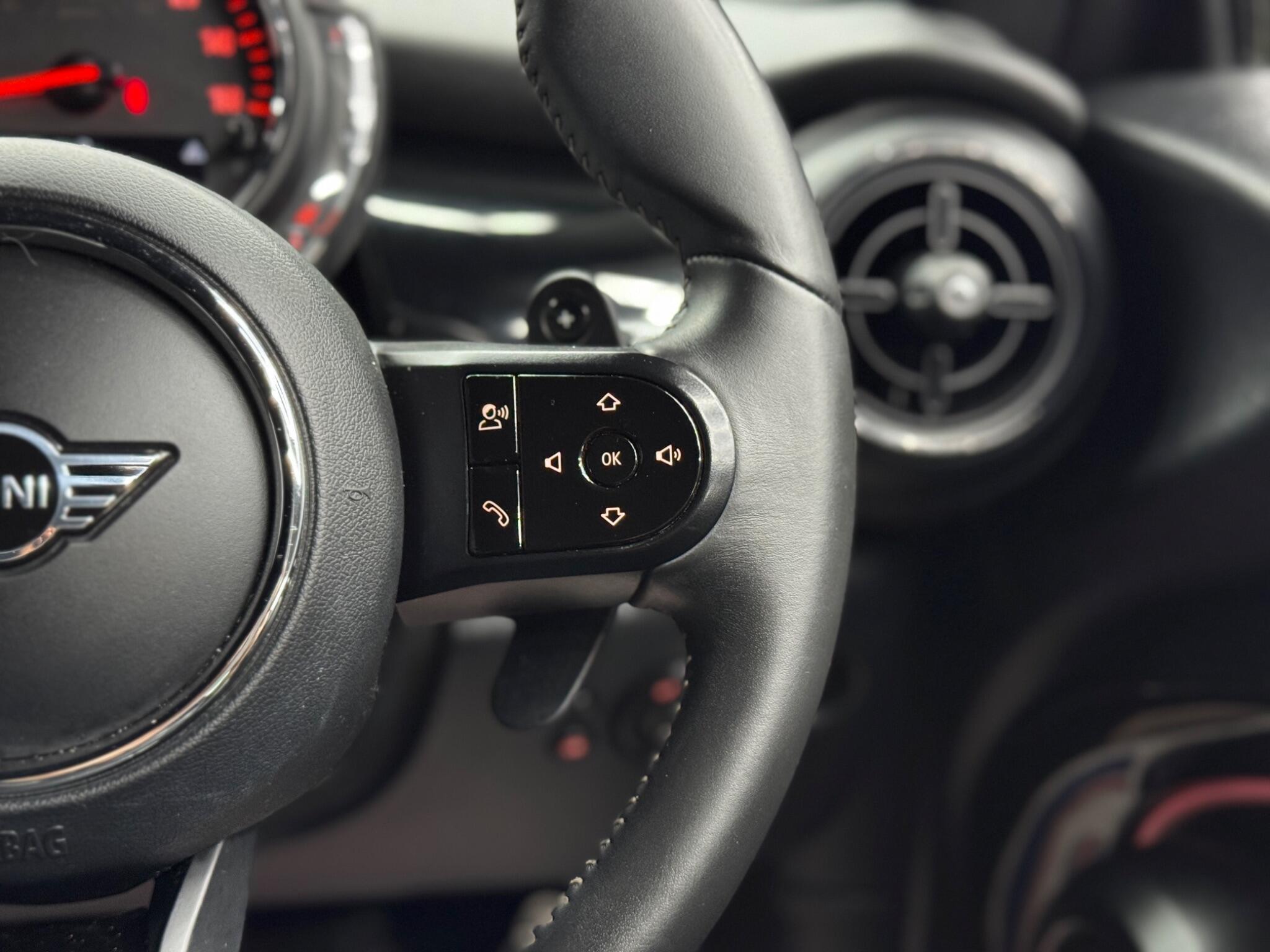 MINI Hatch - Image 20