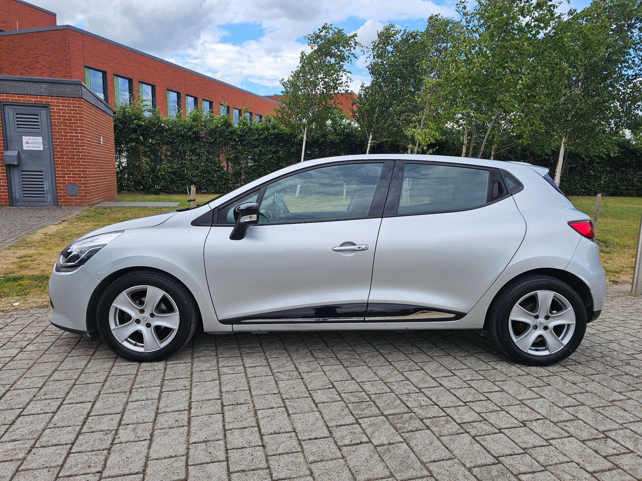 Renault Clio - Image 15