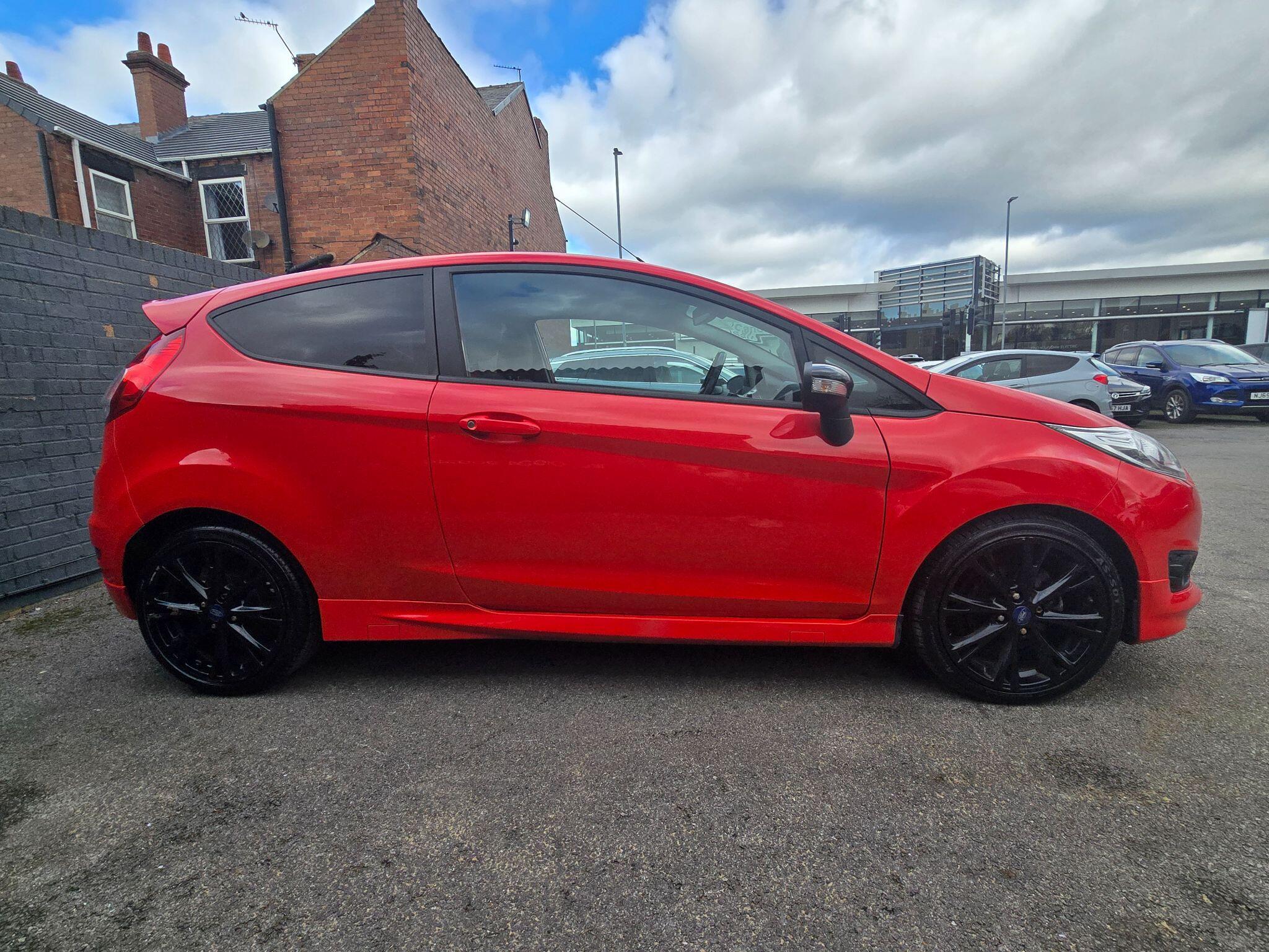 Ford Fiesta - Image 22